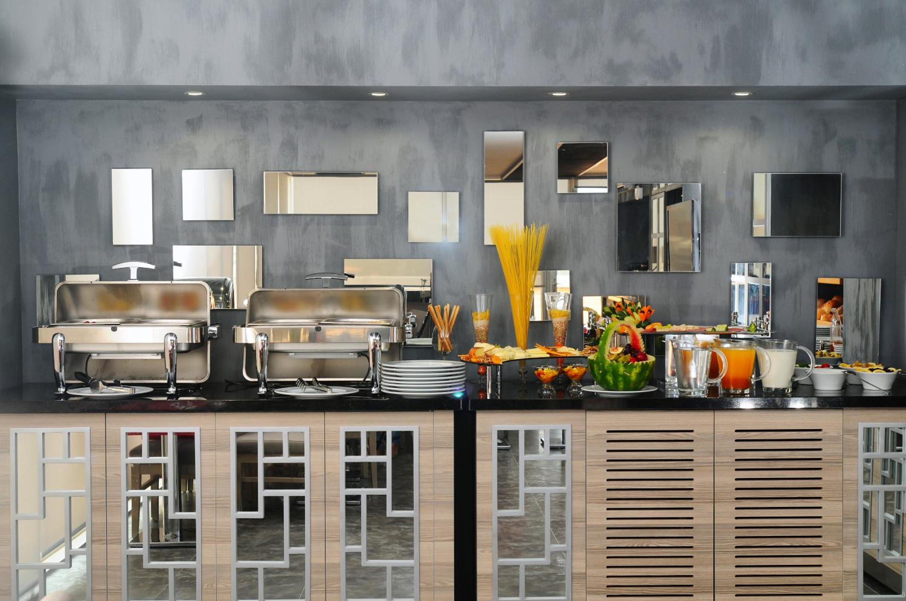 Akoni Hotel - Image 6