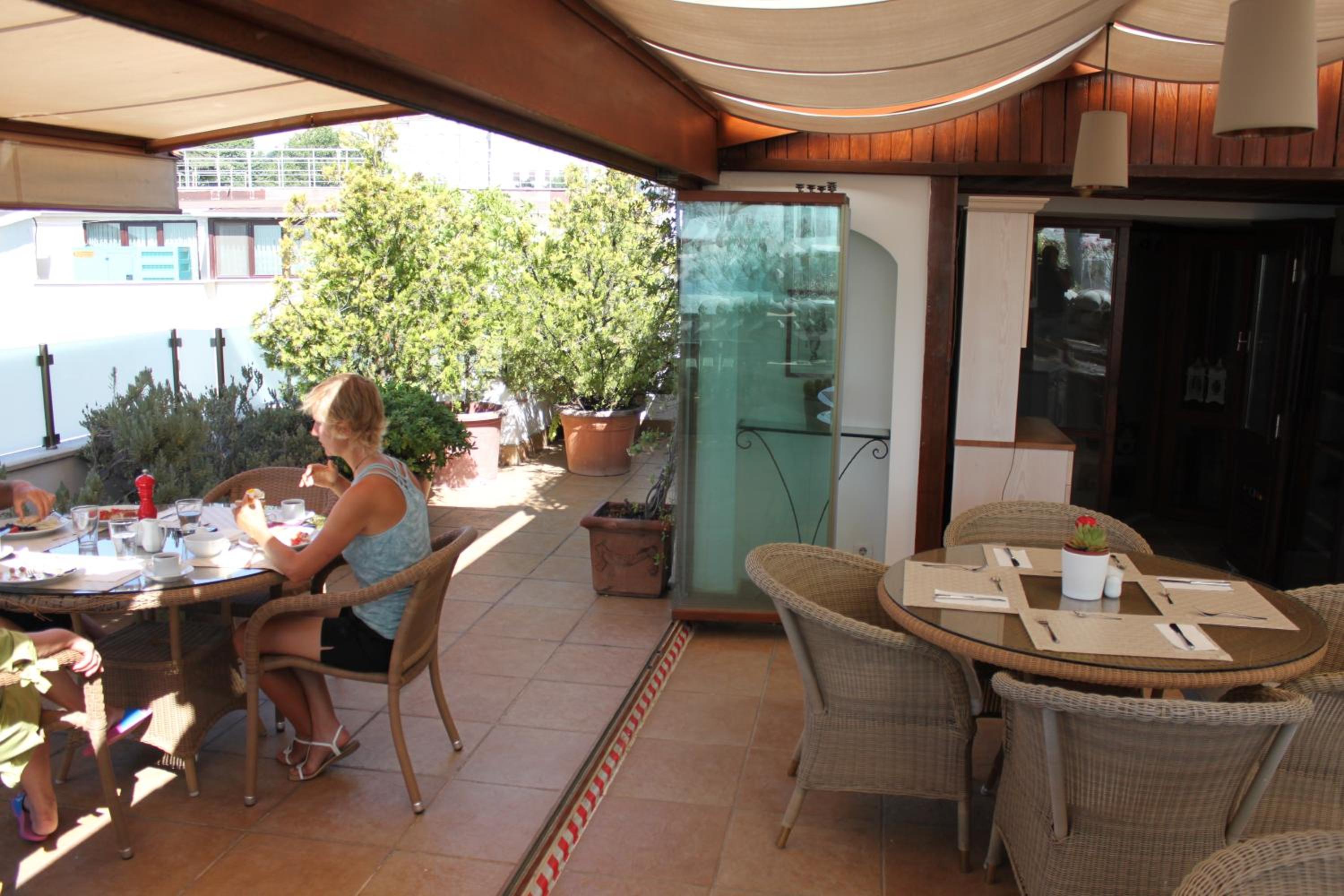 Sari Konak Otel - Image 16