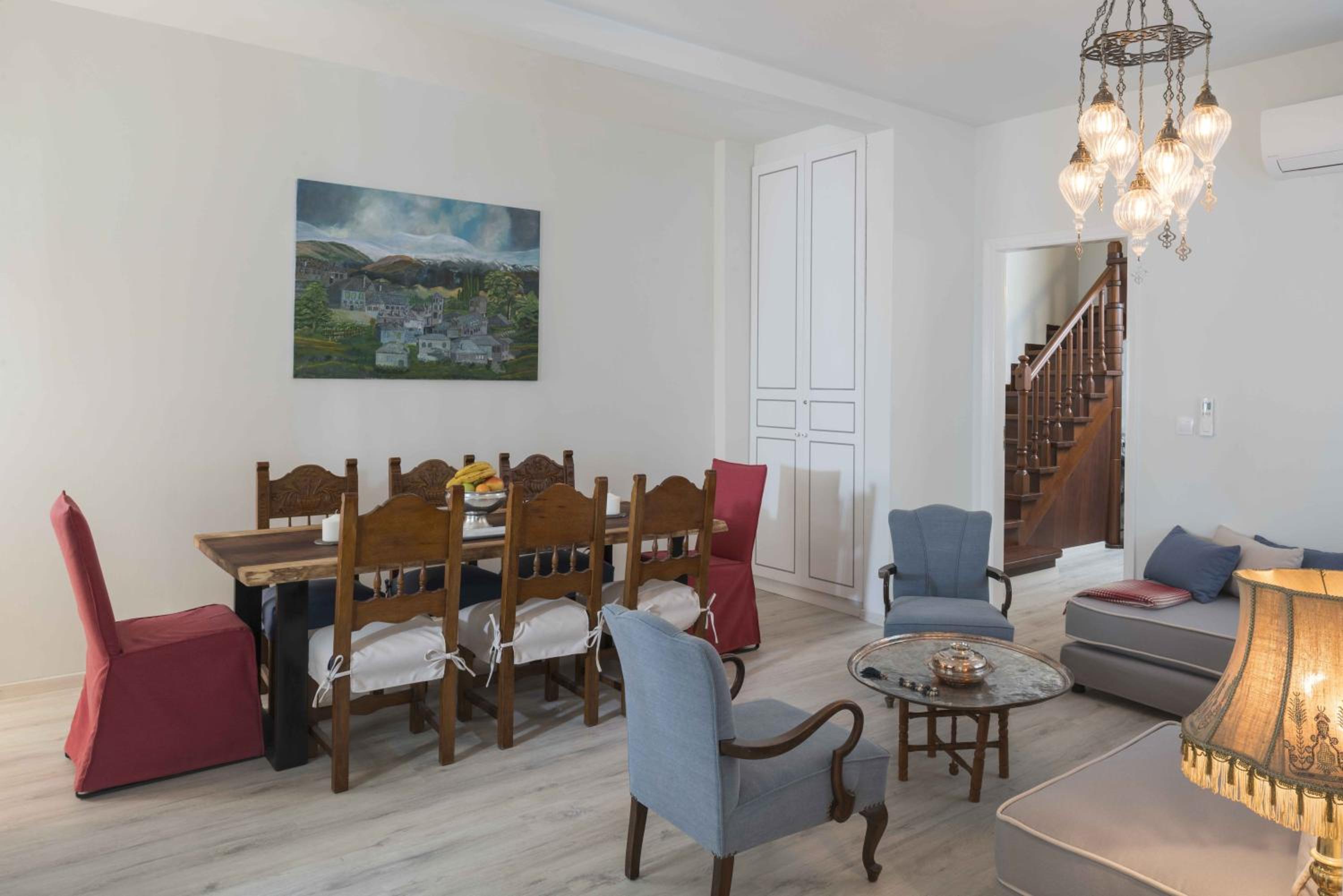 Athenian House in Plaka Villa by Athenian Homes
