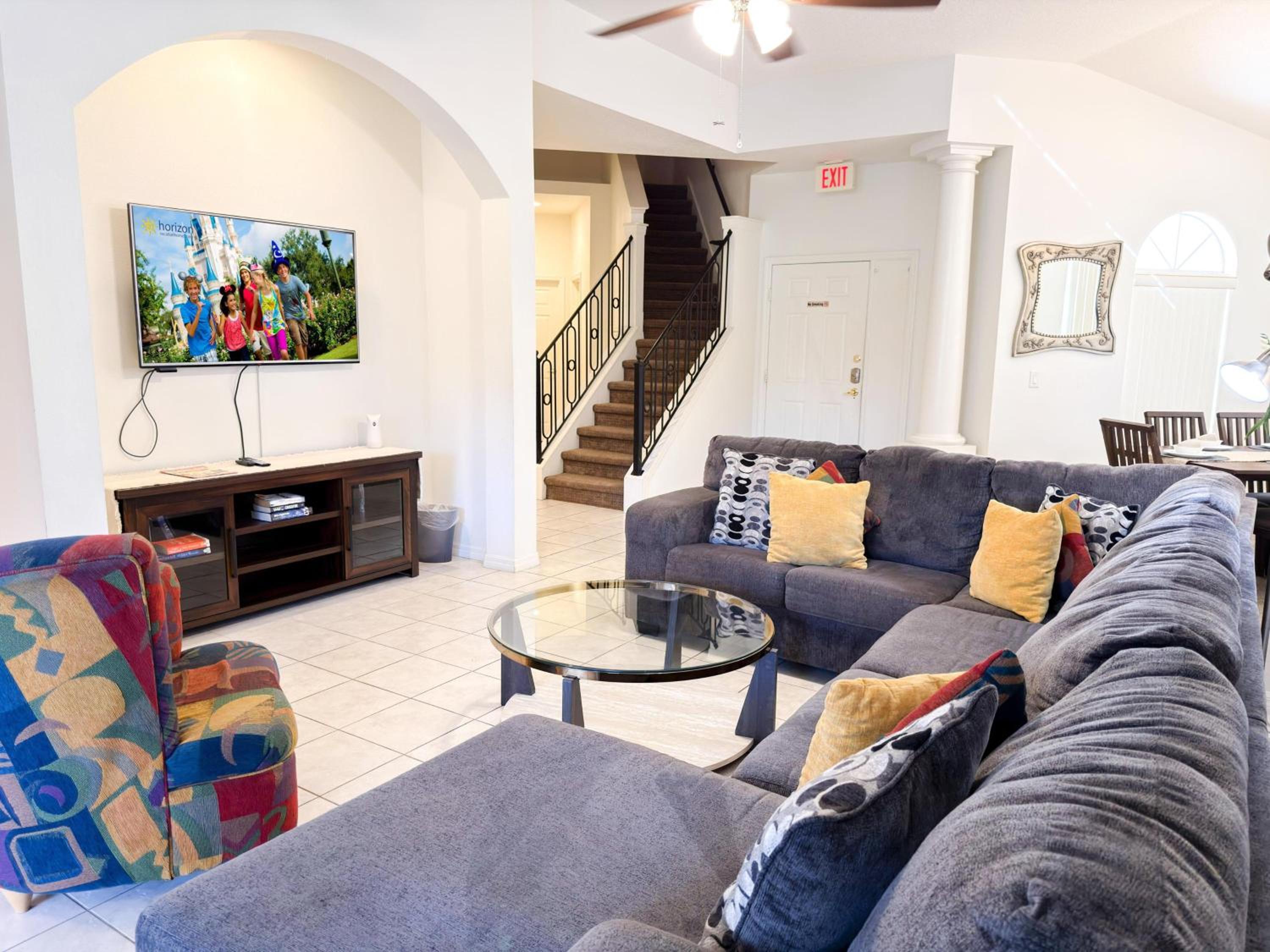 5 bedrooms pool and spa home with game room Calabay