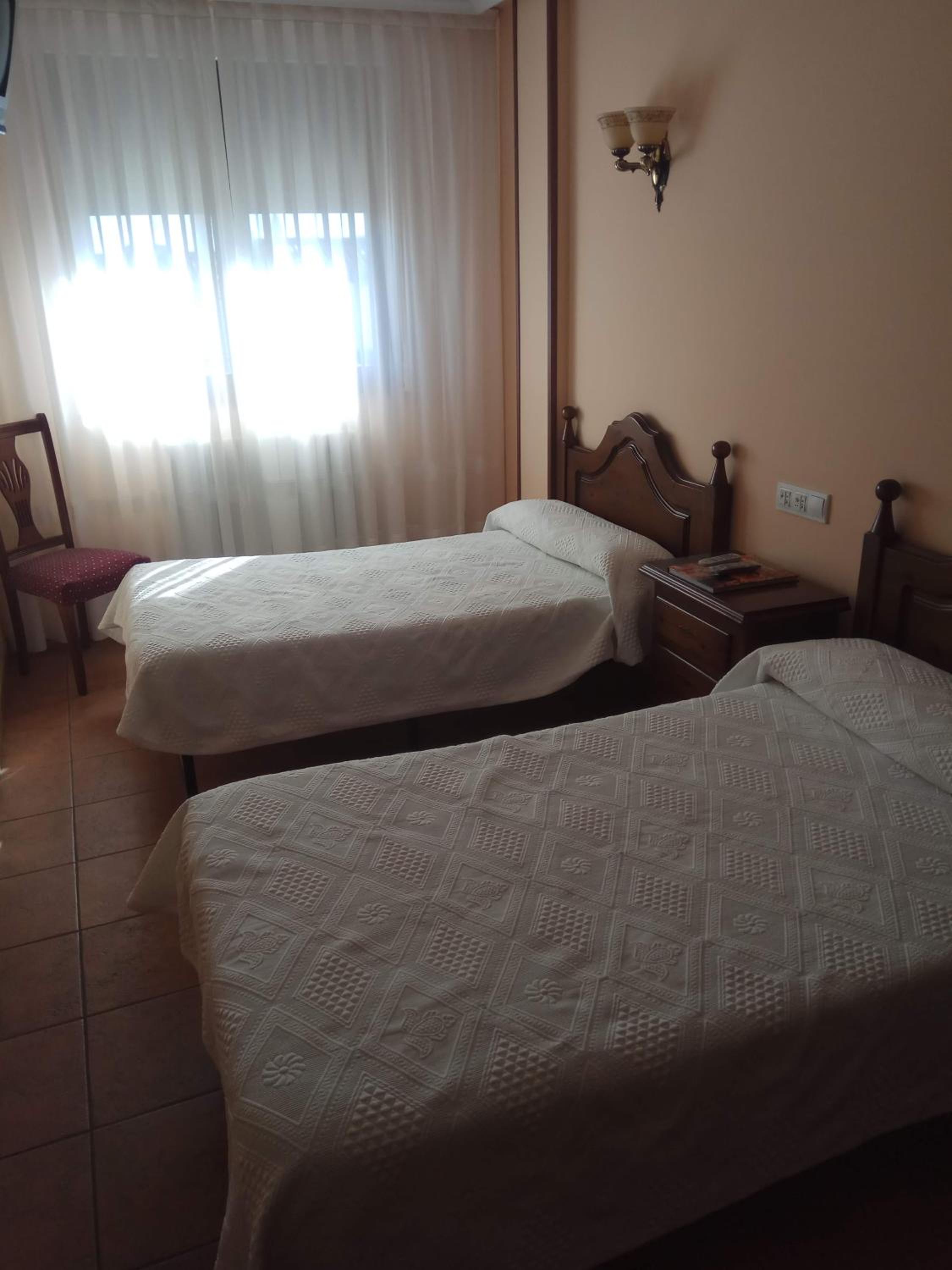 Hostal Restaurante Raton view 2