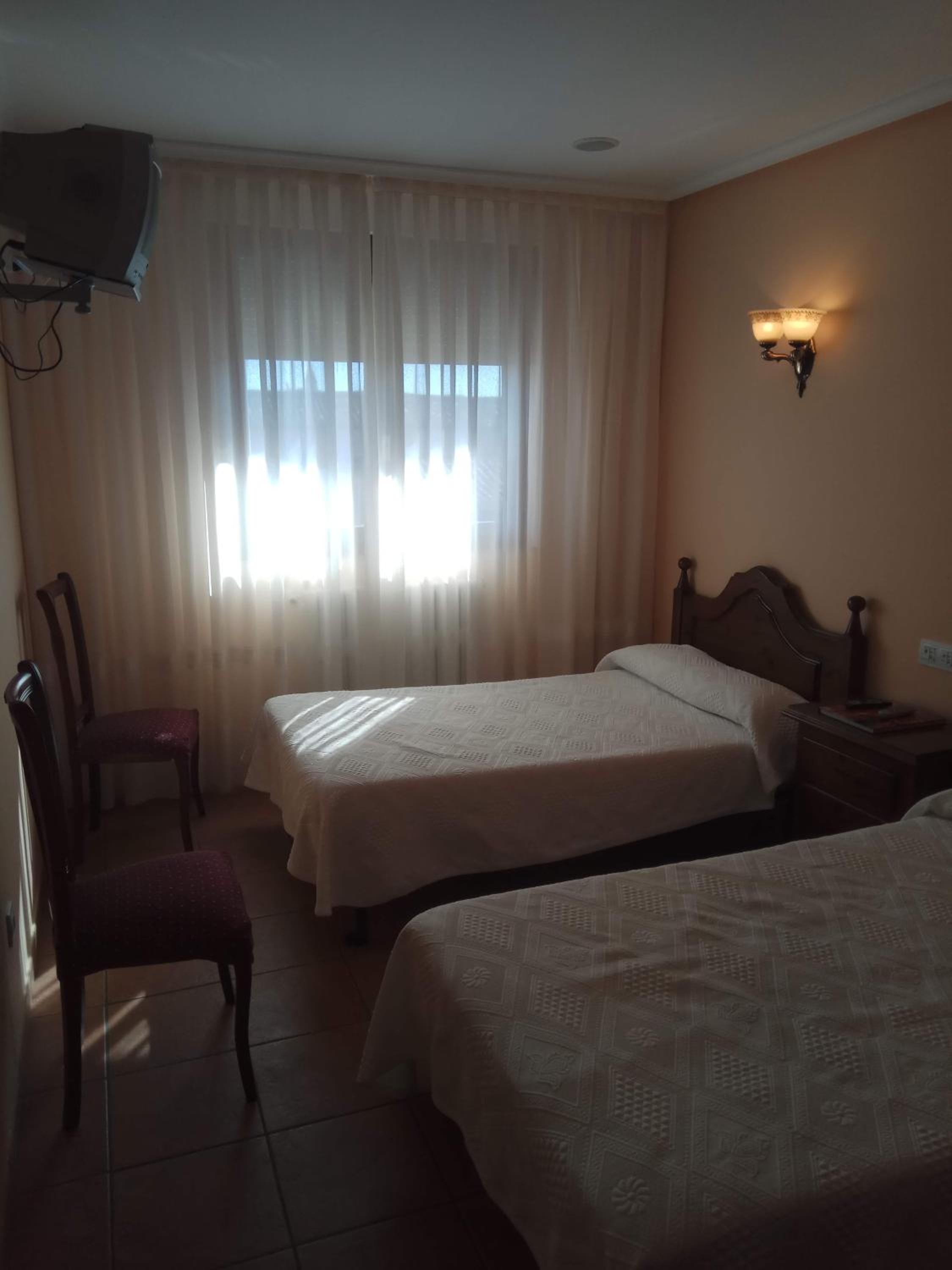 Hostal Restaurante Raton view 5