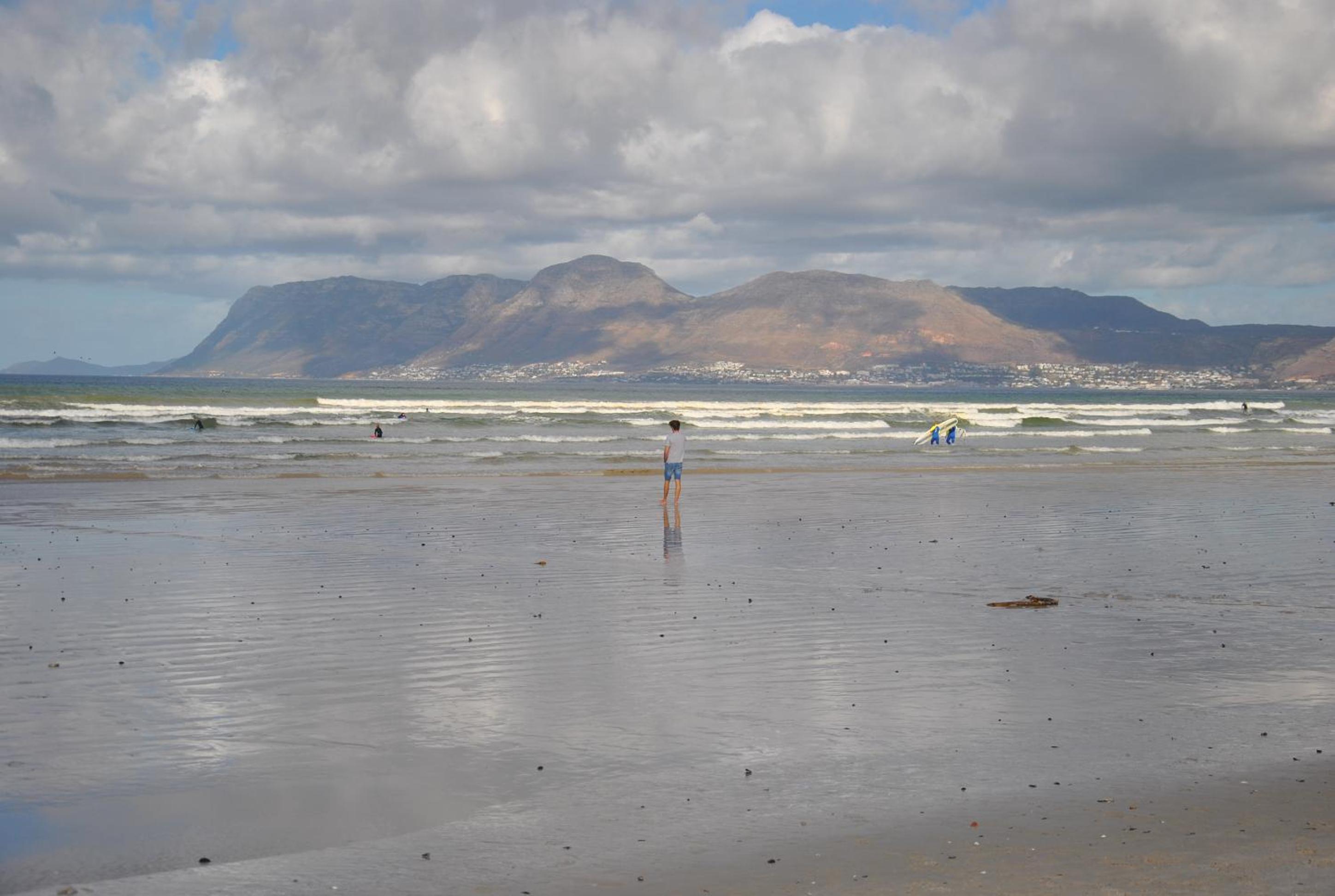 Seaview Apartment in Muizenberg view 5