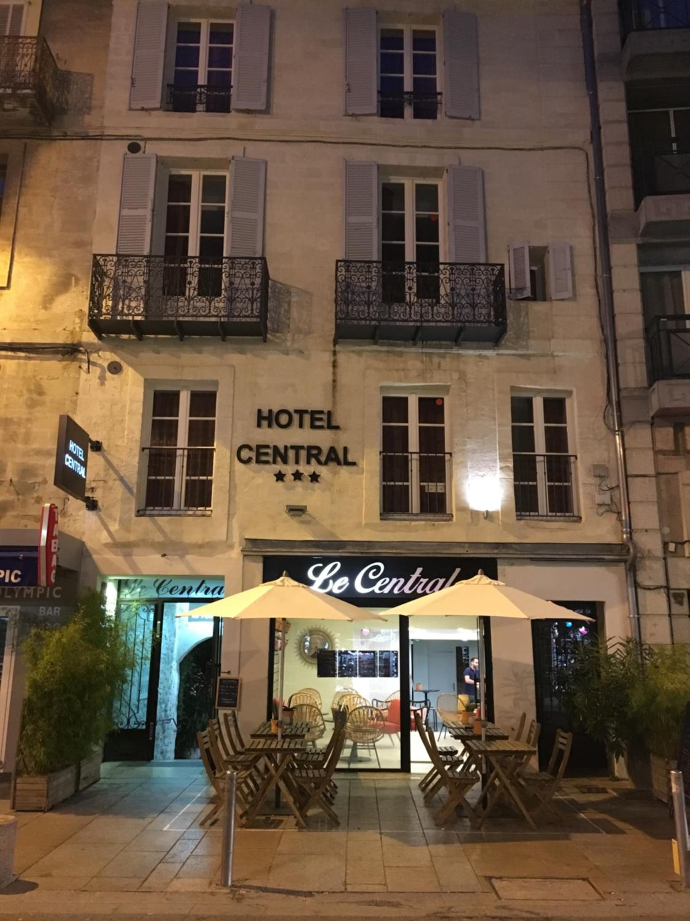 Hotel Hôtel Central - Image 1