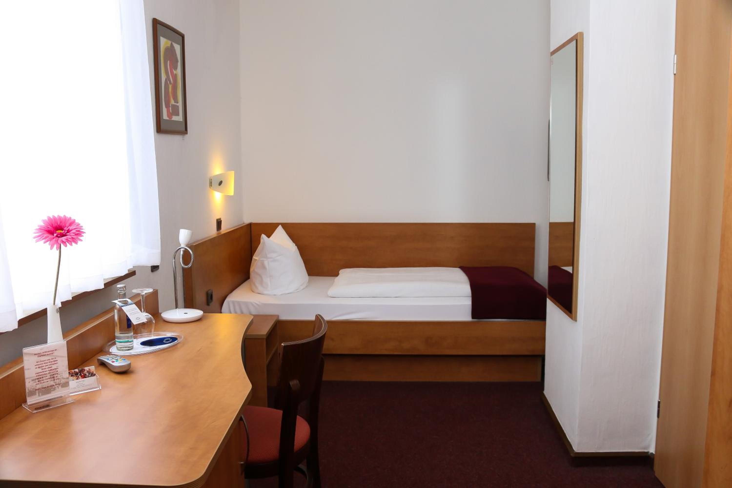 City Hotel Journal, photo 7