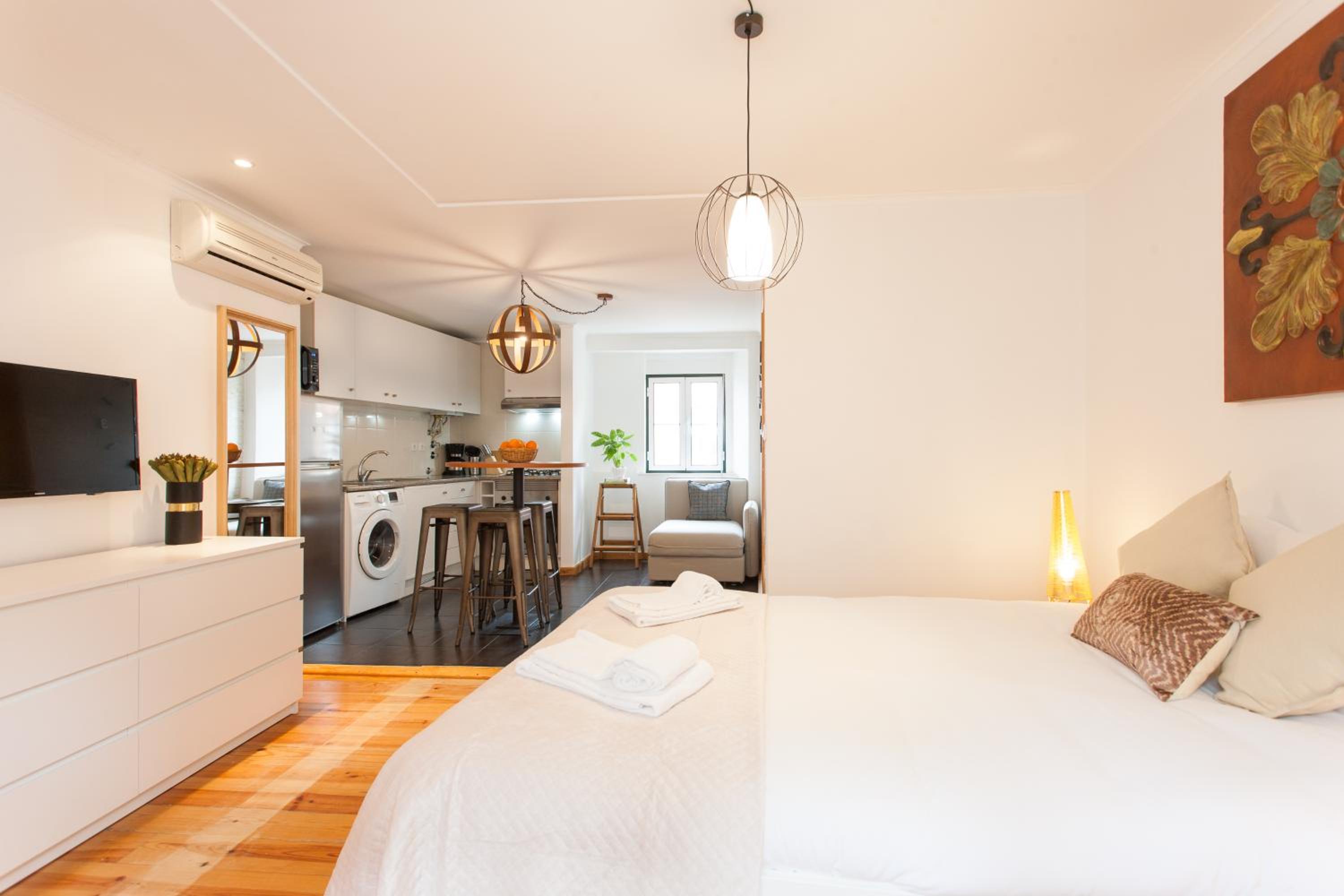 Martim Moniz Studio Apartments - by LU Holidays