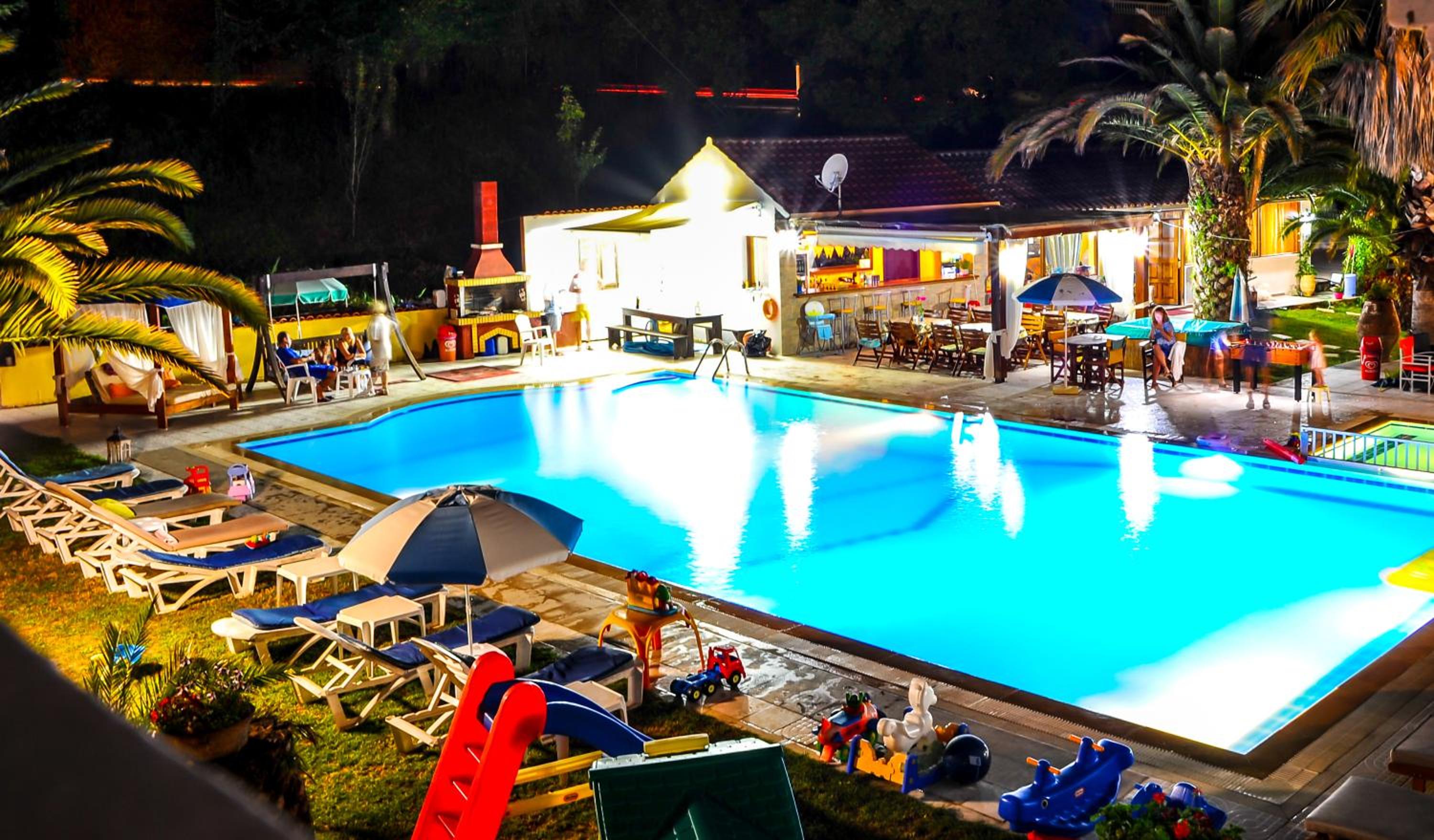 swimming pool