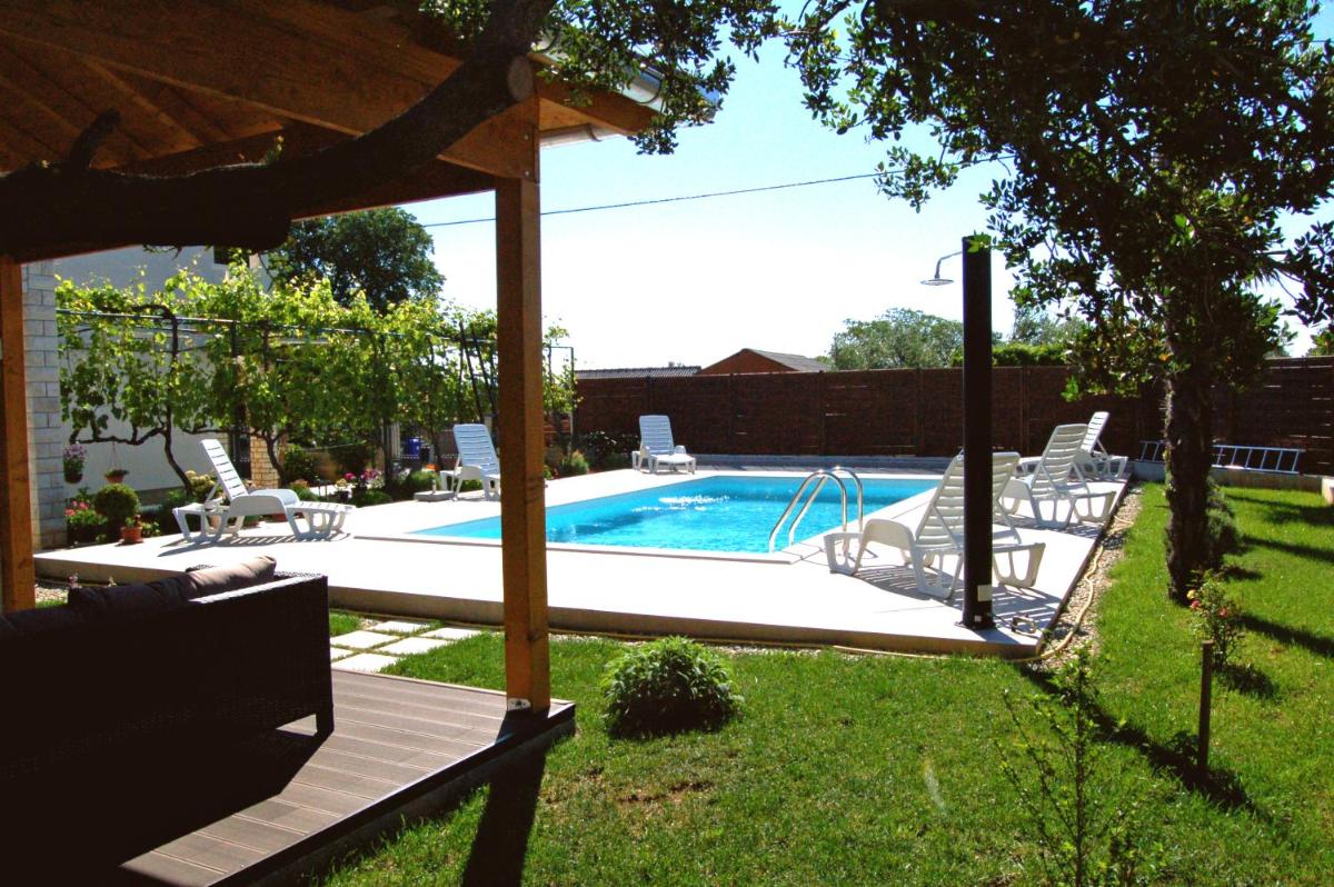 Hotel Filipovic Apartments with Pool - Image 1