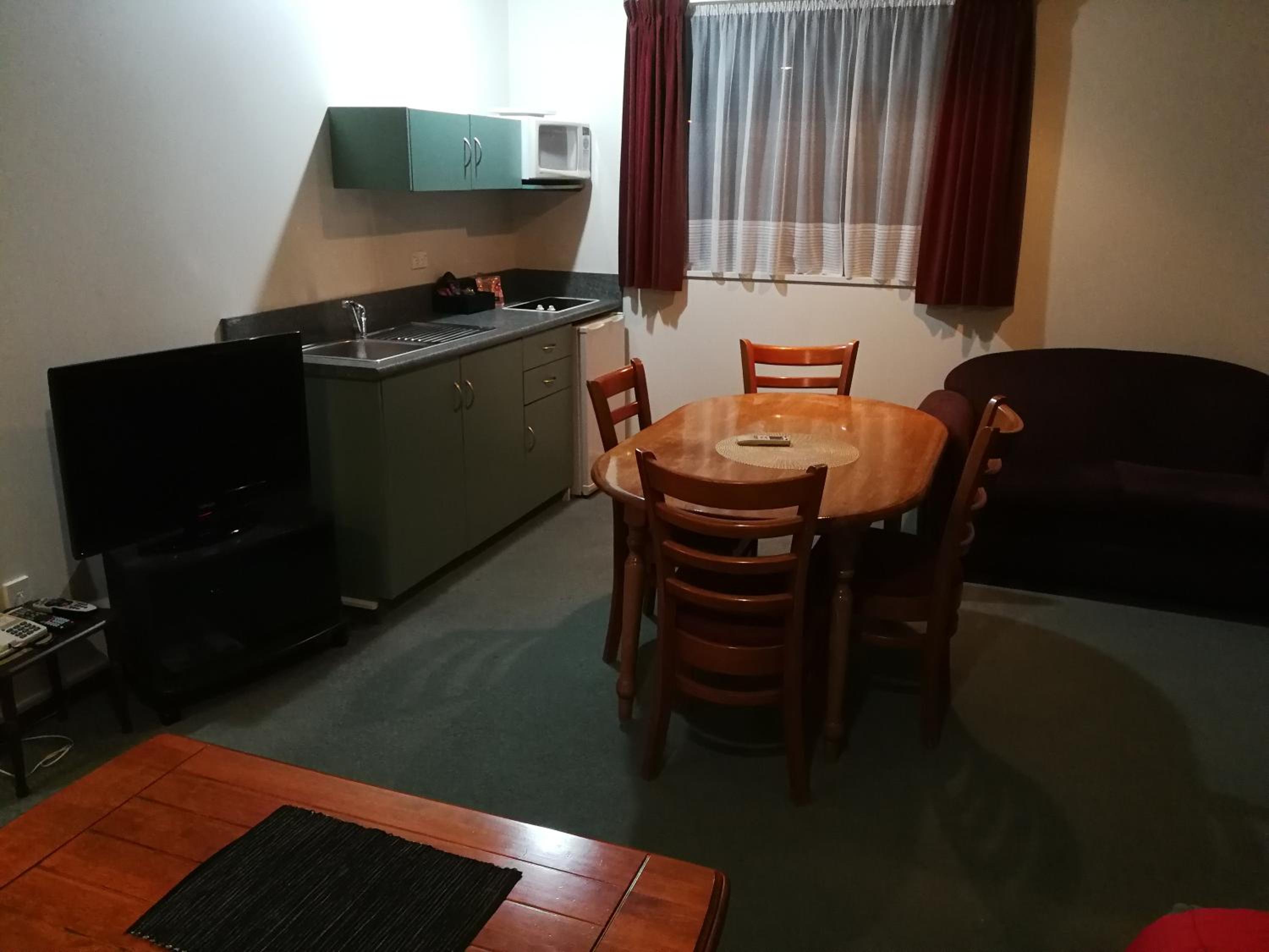 Ascot Oamaru Motel view 5
