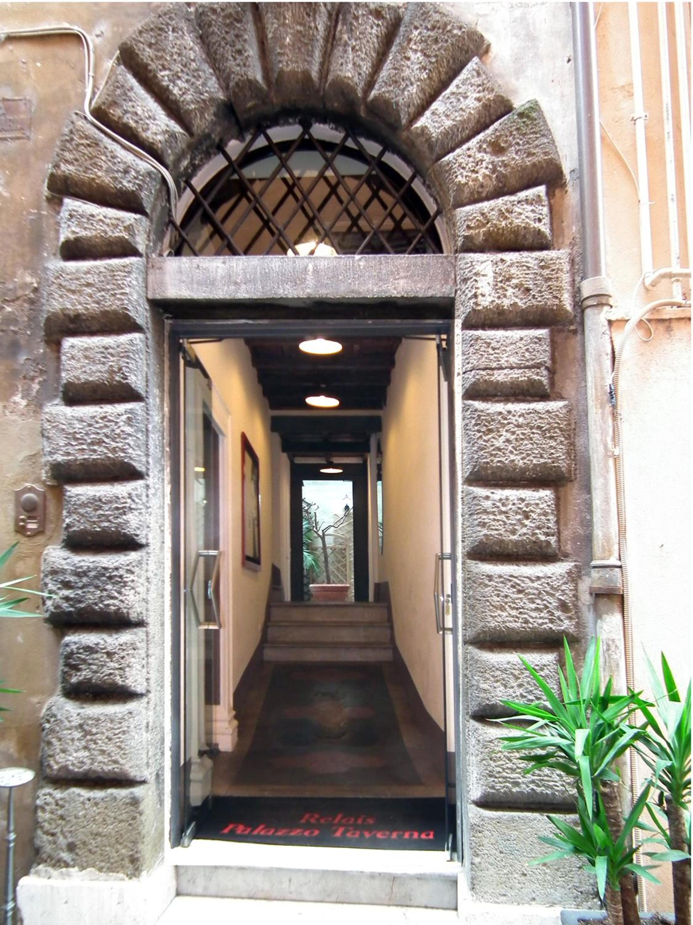 Relais Palazzo Taverna photo 2