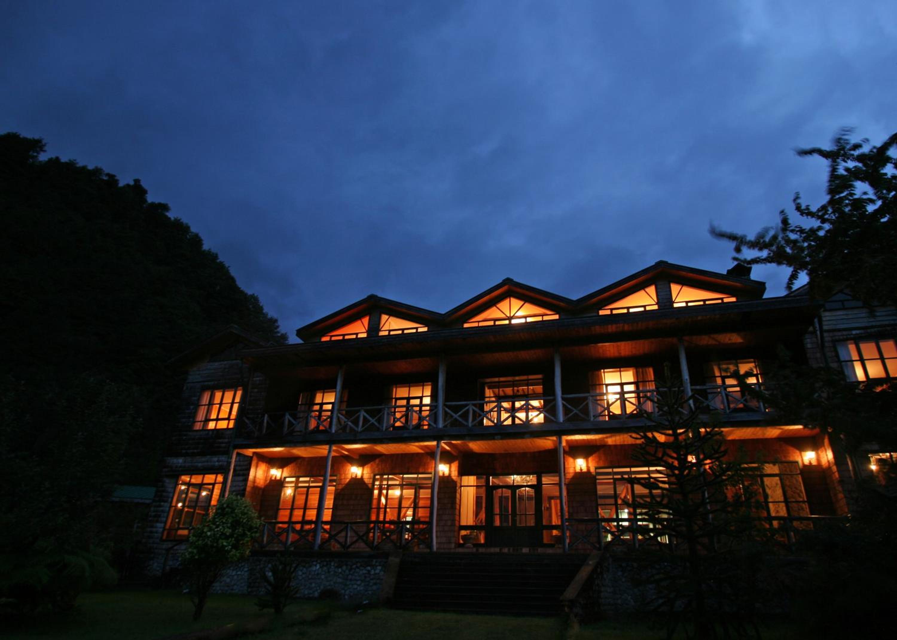 Mitico Puelo Lodge view 2