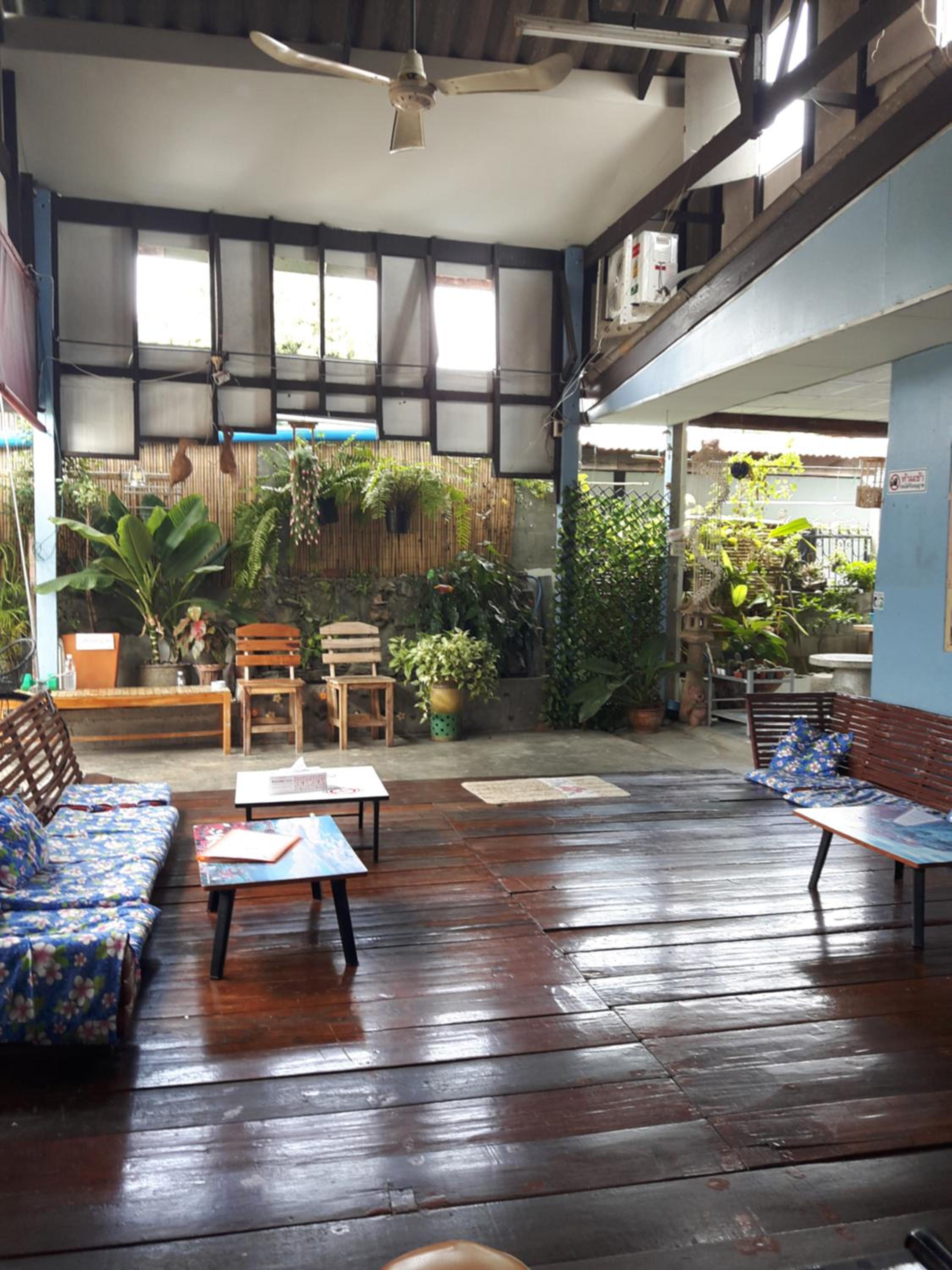 lounge