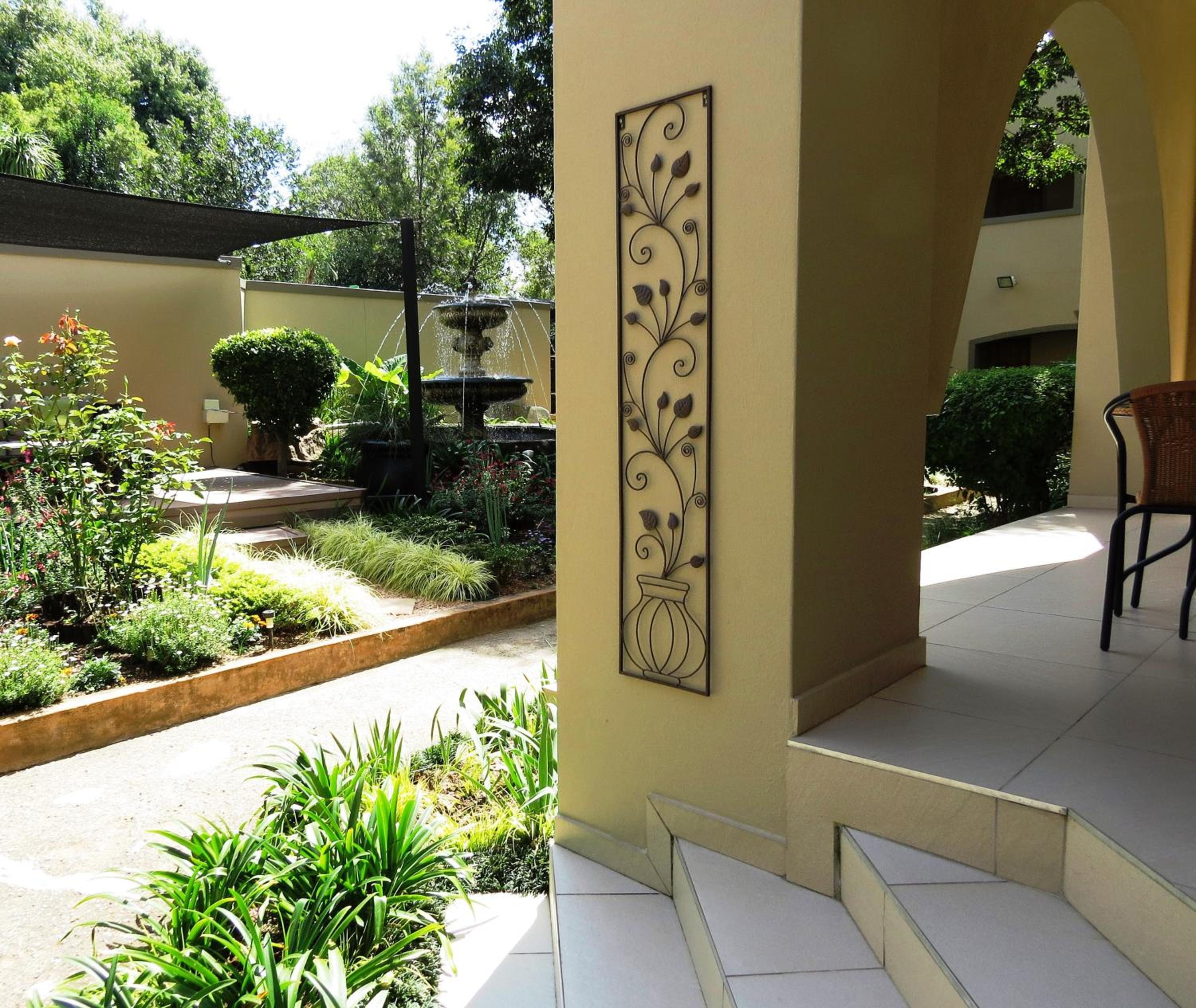 Dunton Guest House