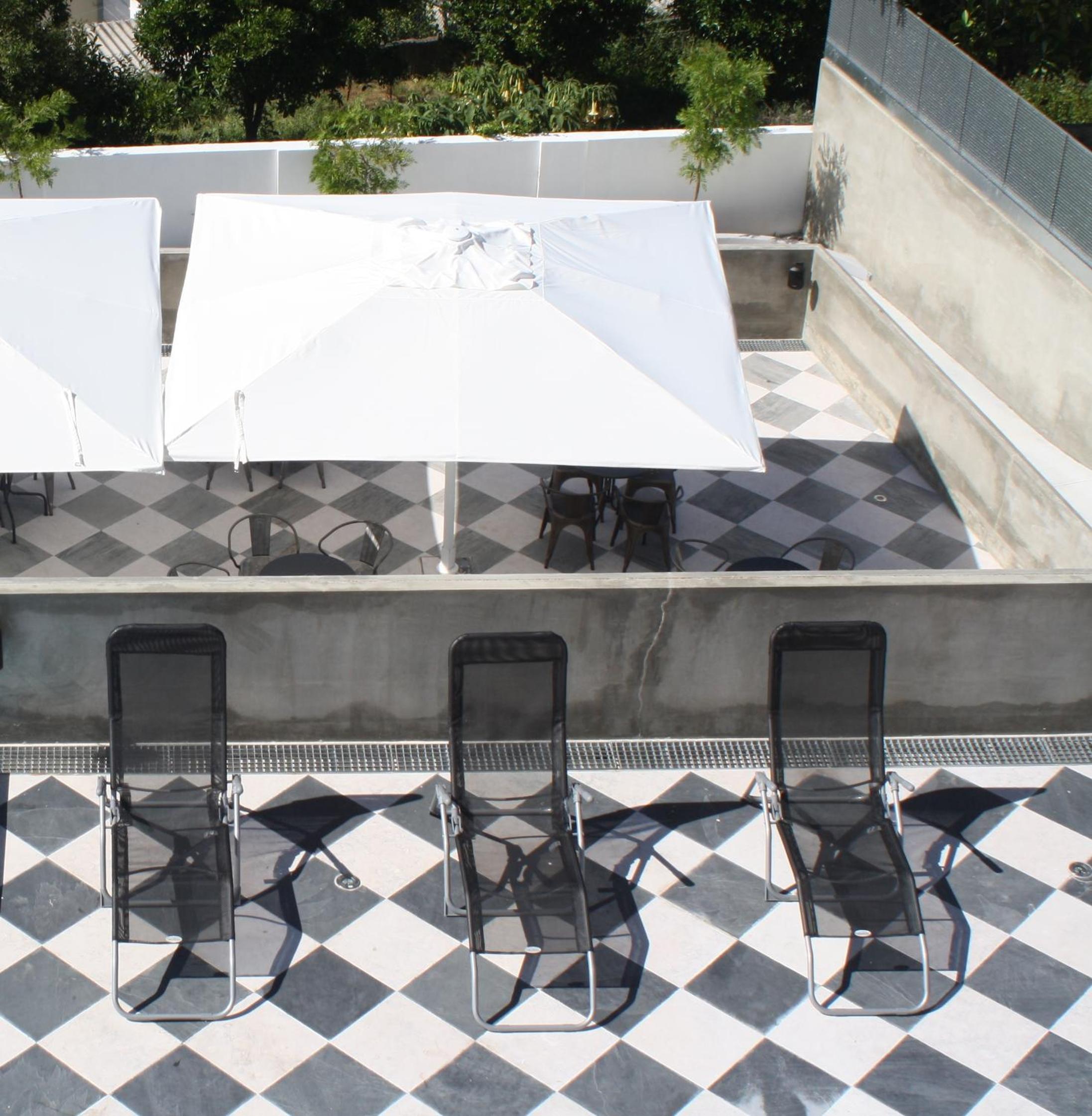 N1 Hostel Apartments and Suites