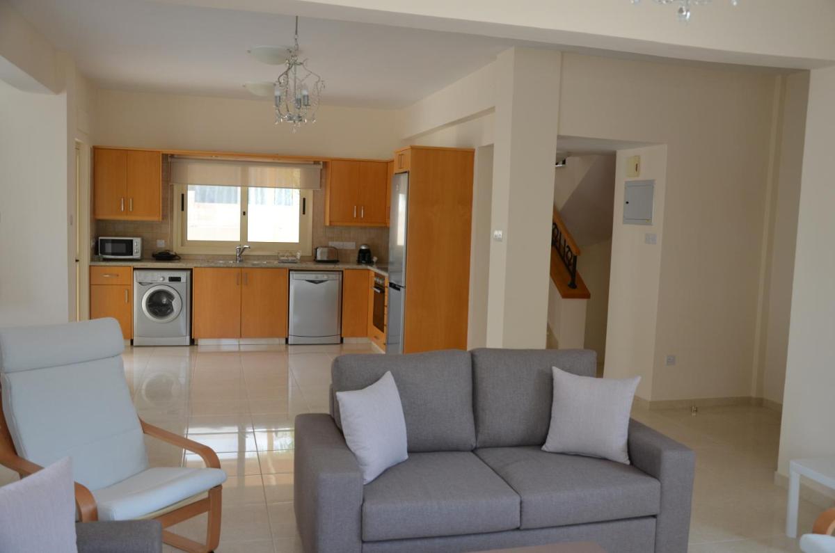 Anthorina Villa 7 view 3