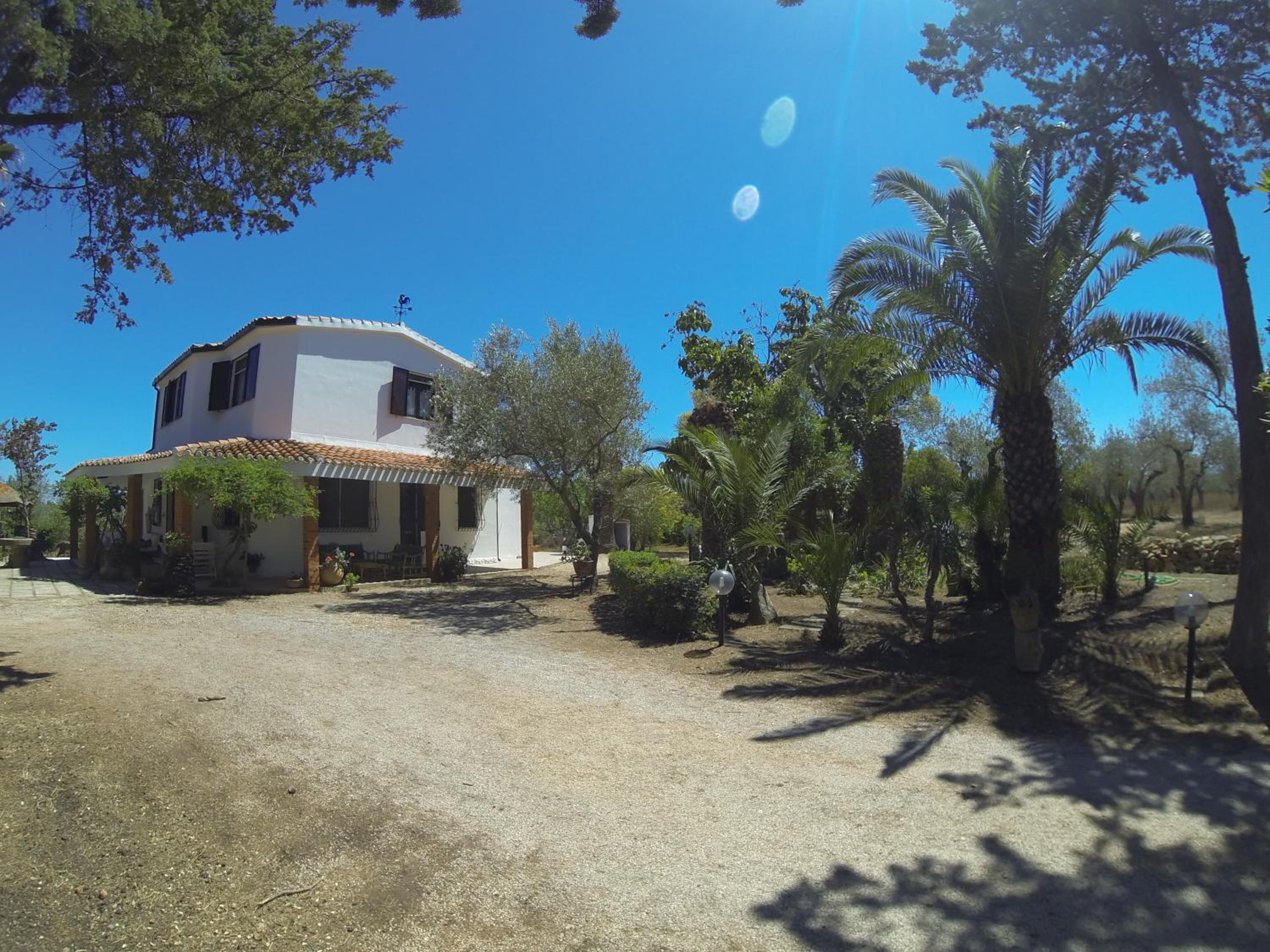 Villa La Rucchetta Alghero view 3