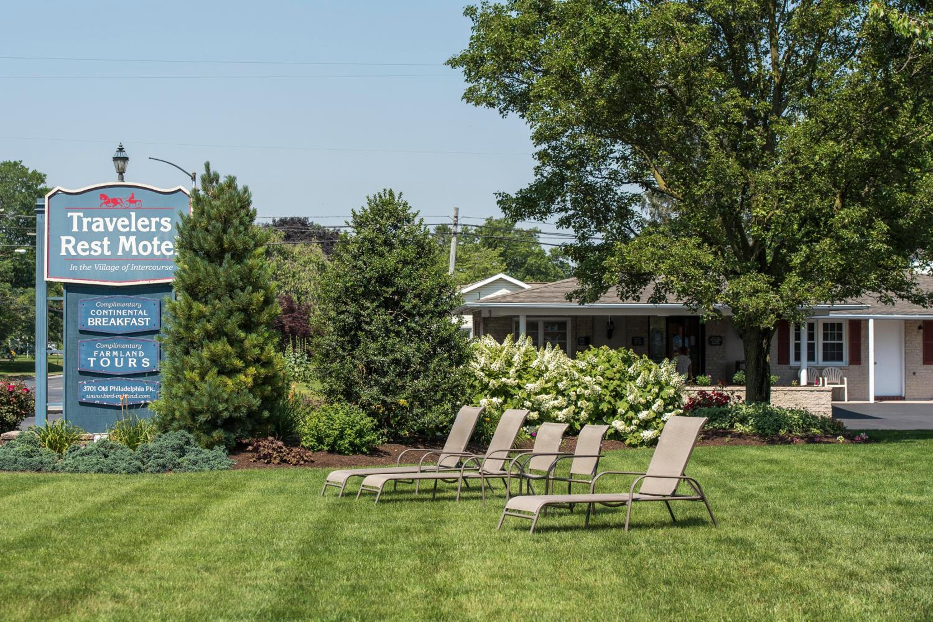 Hotel Travelers Rest Motel - Image 1