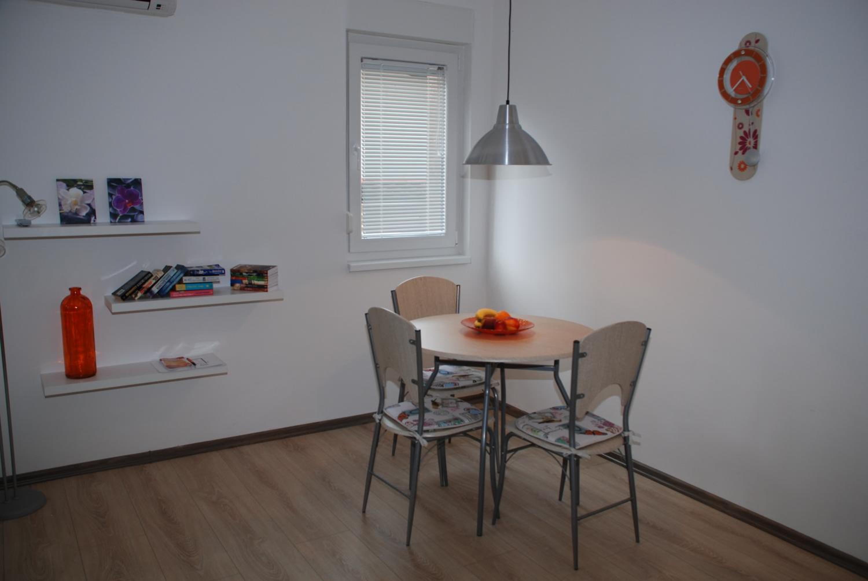 Cozy studio apartment near Latin Bridge