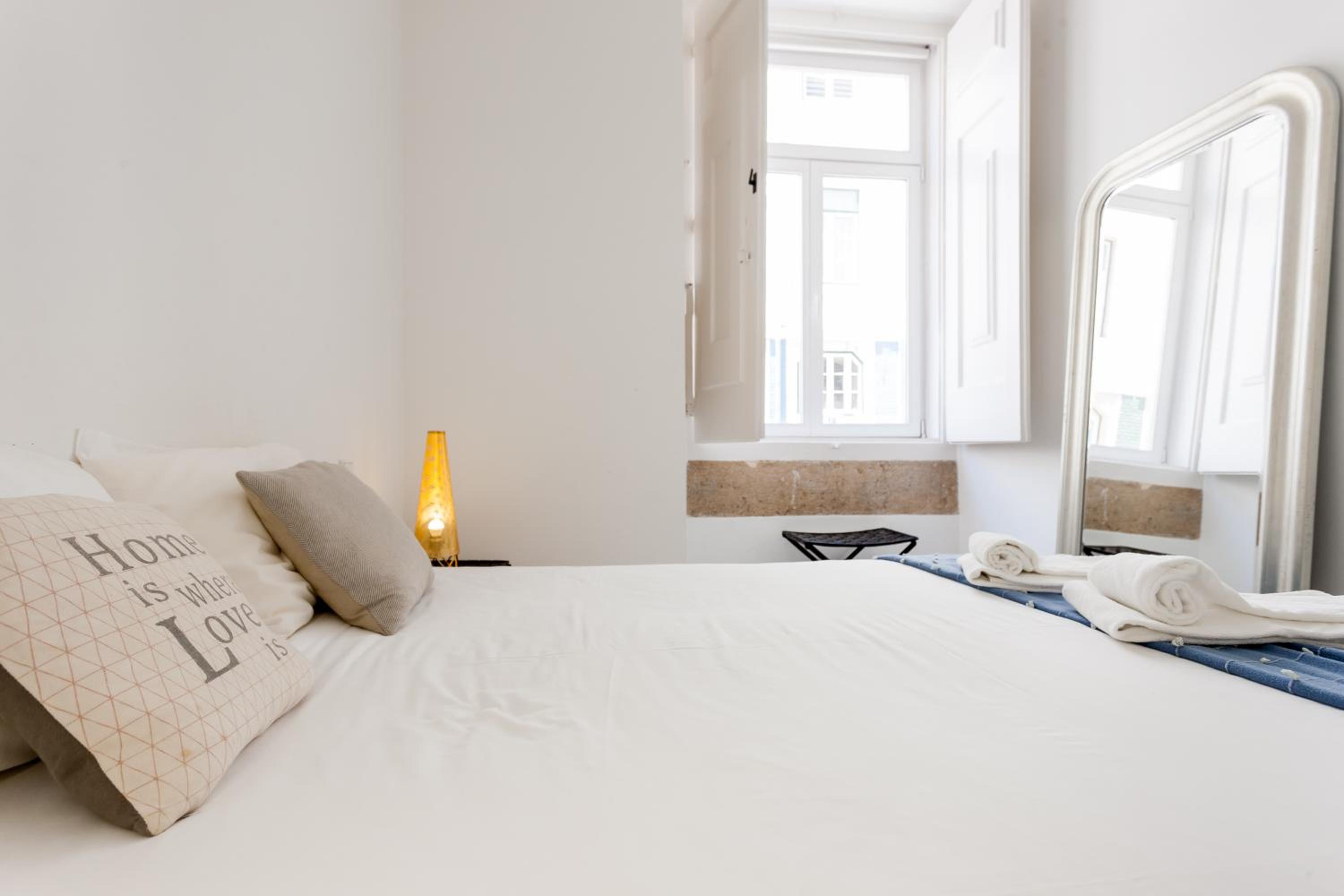 Baixa Tile Blue Two-Bedroom Apartment - by LU Holidays