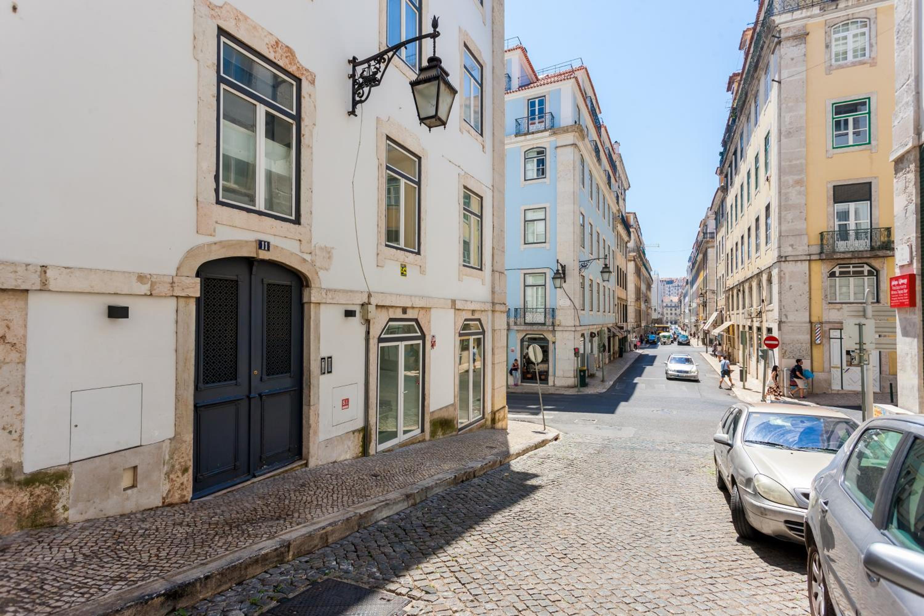 Baixa Tile Blue Two-Bedroom Apartment - by LU Holidays