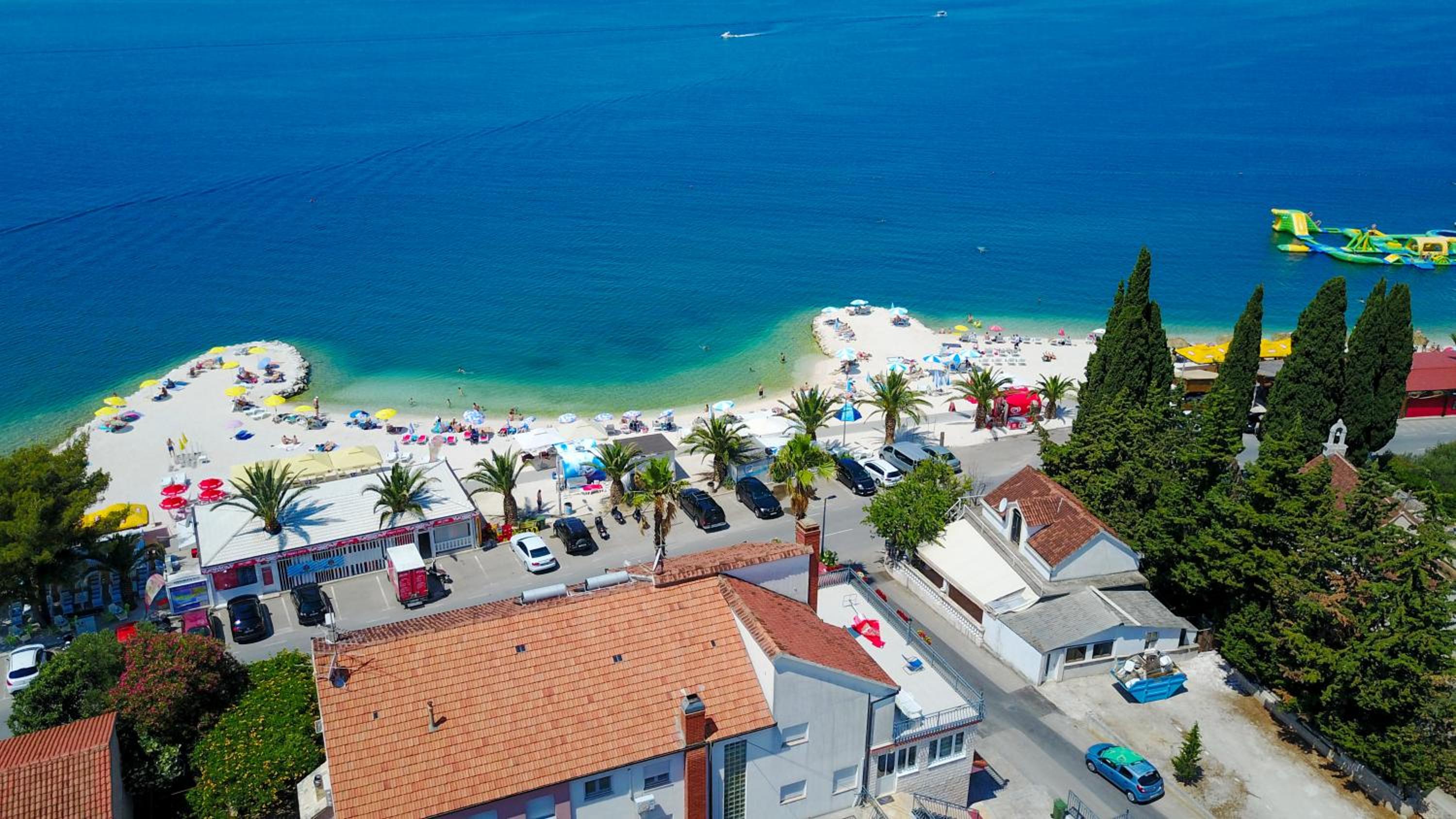 Villa Okruk-10 meters away from the beach view 2