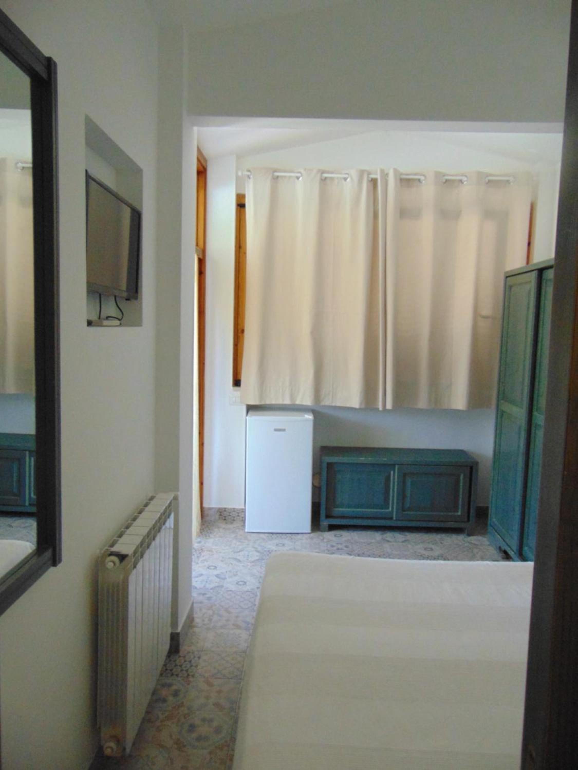 Photo 33