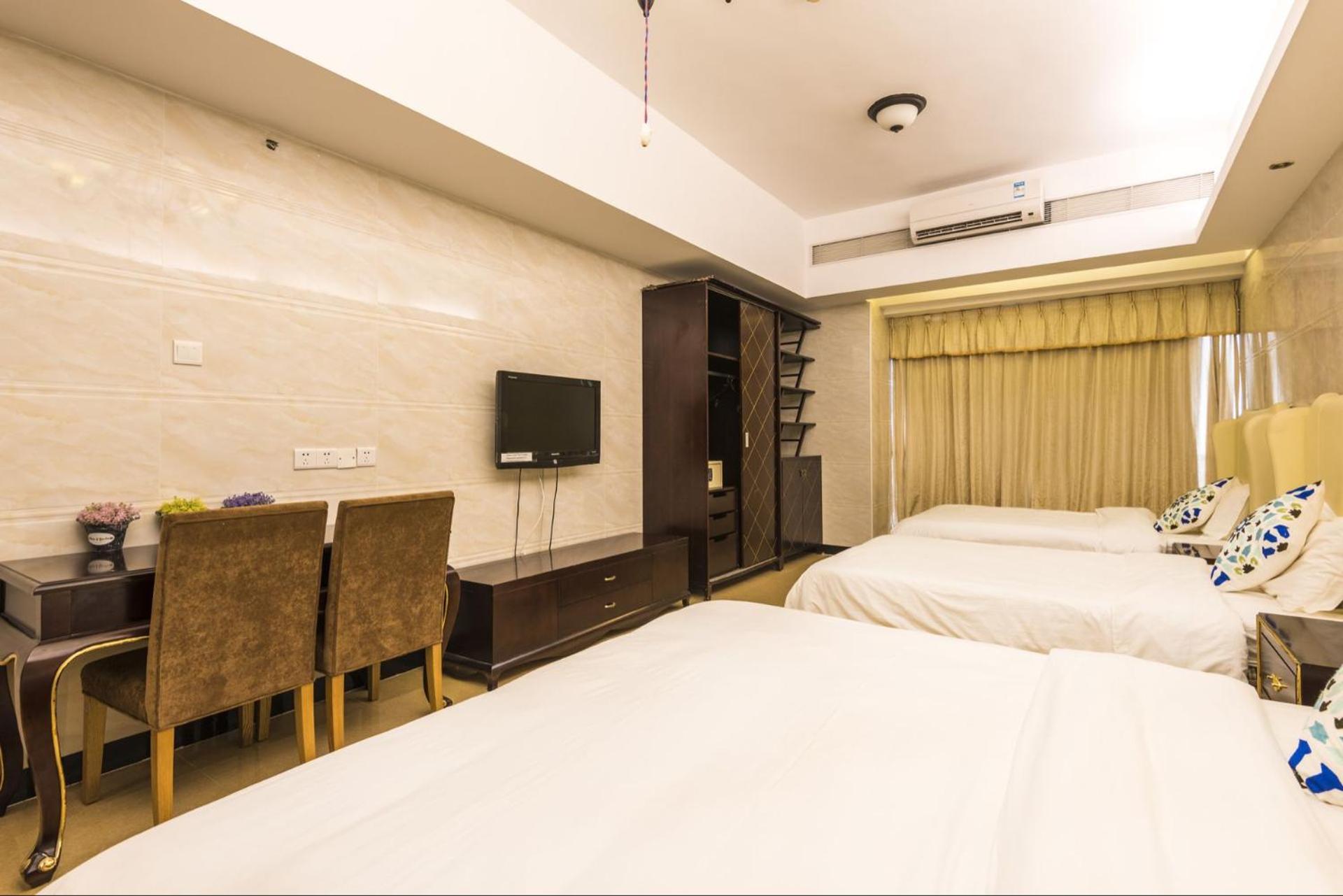 Grand Continental Apartment