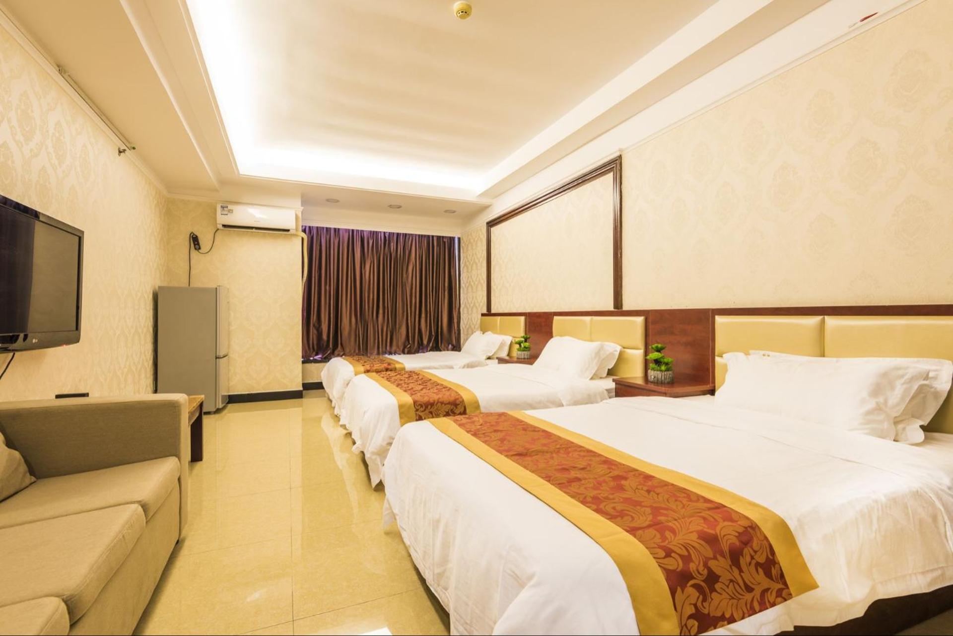Grand Continental Apartment