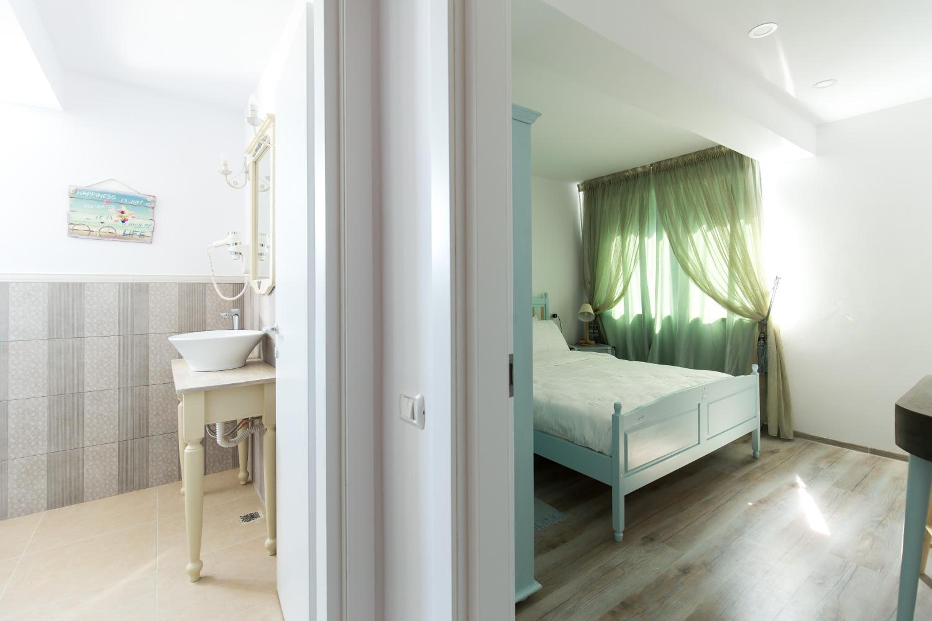 Photo 34