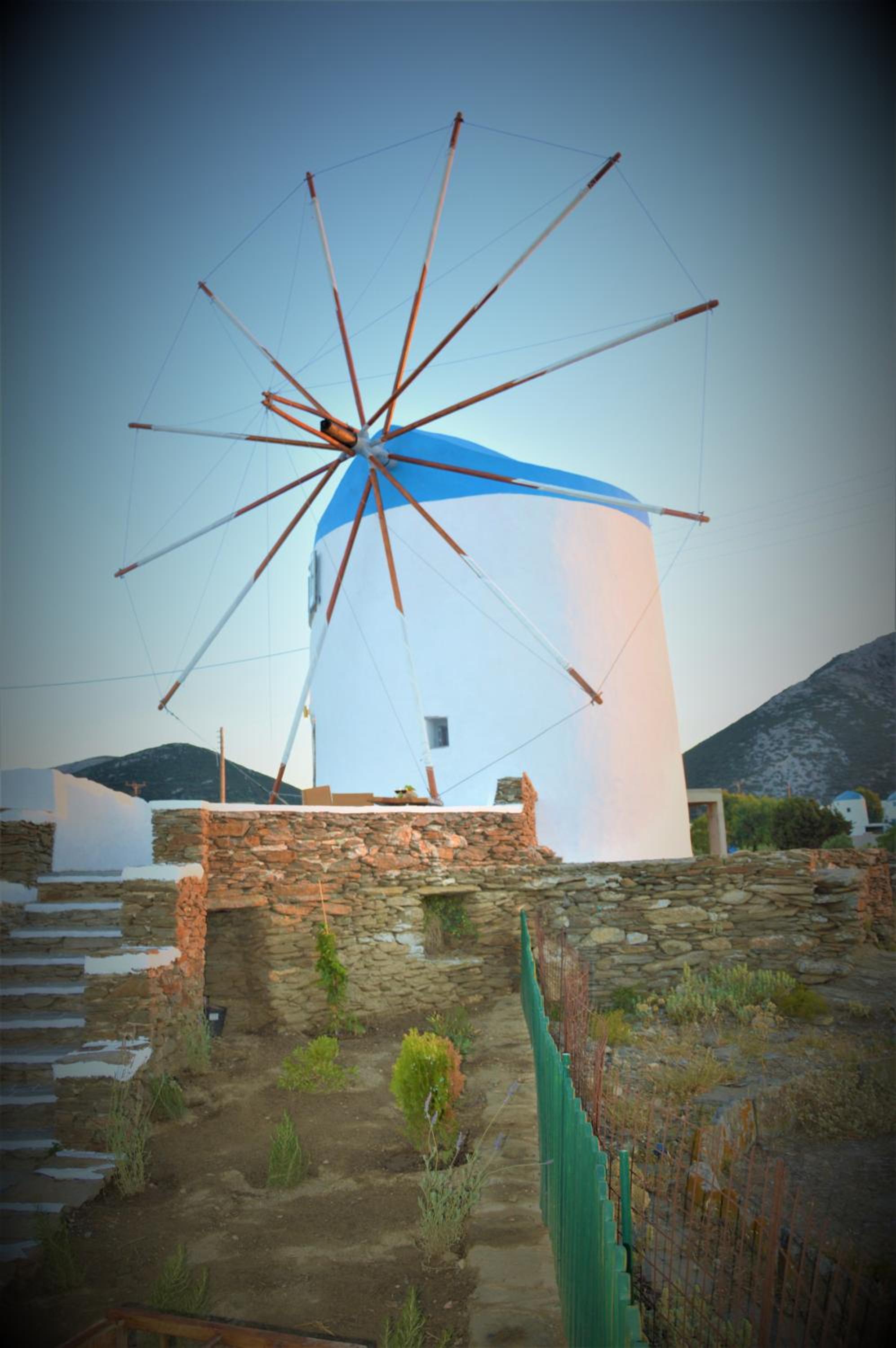 Windmill Arades suite