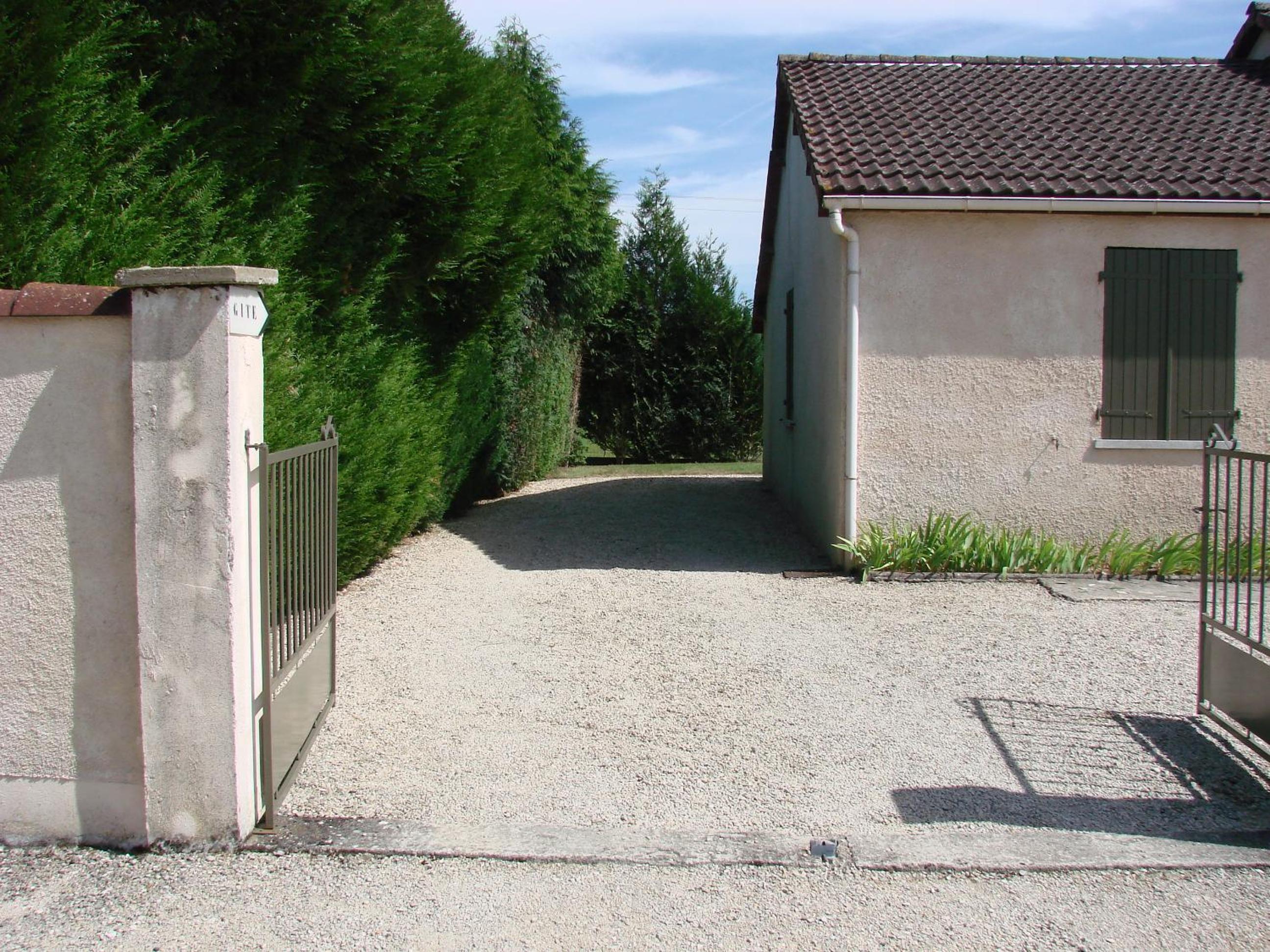 Photo 10