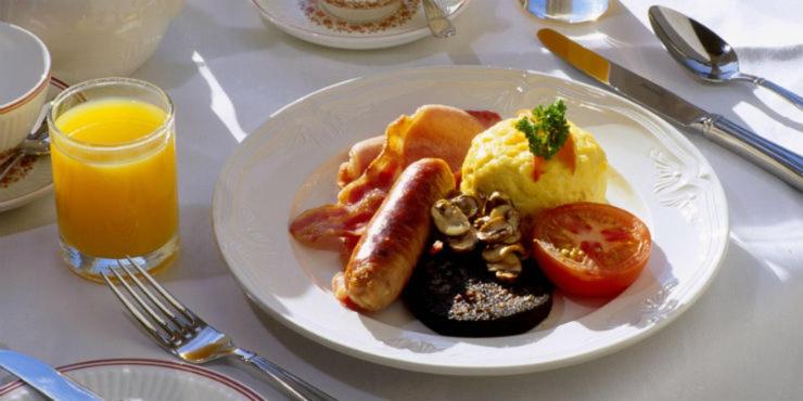 breakfast buffet