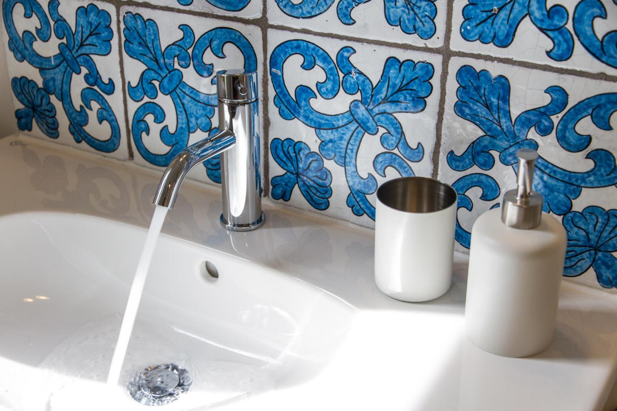 B&B Cortile Umberto I view 3