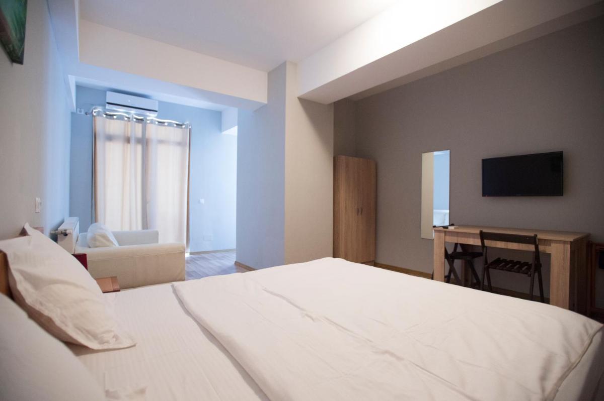 Heights Accommodation view 4