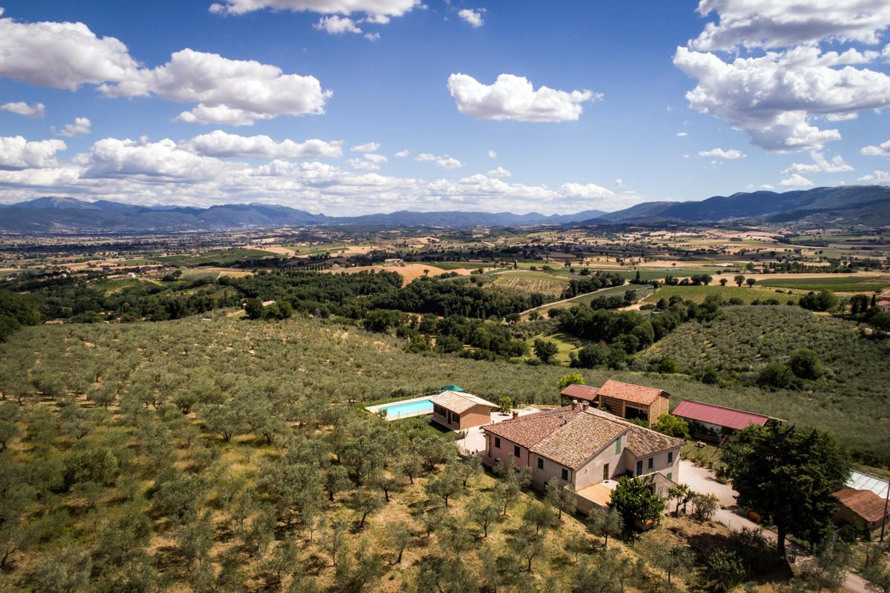 Agriturismo La Rosa Montefalco view 2