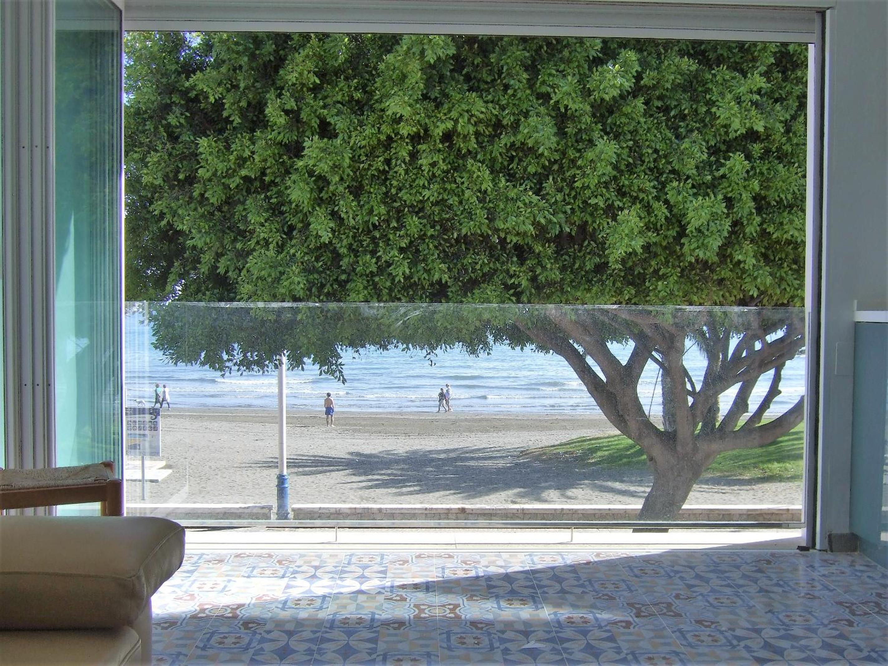 Beachfront House on 1st Line en Málaga — other