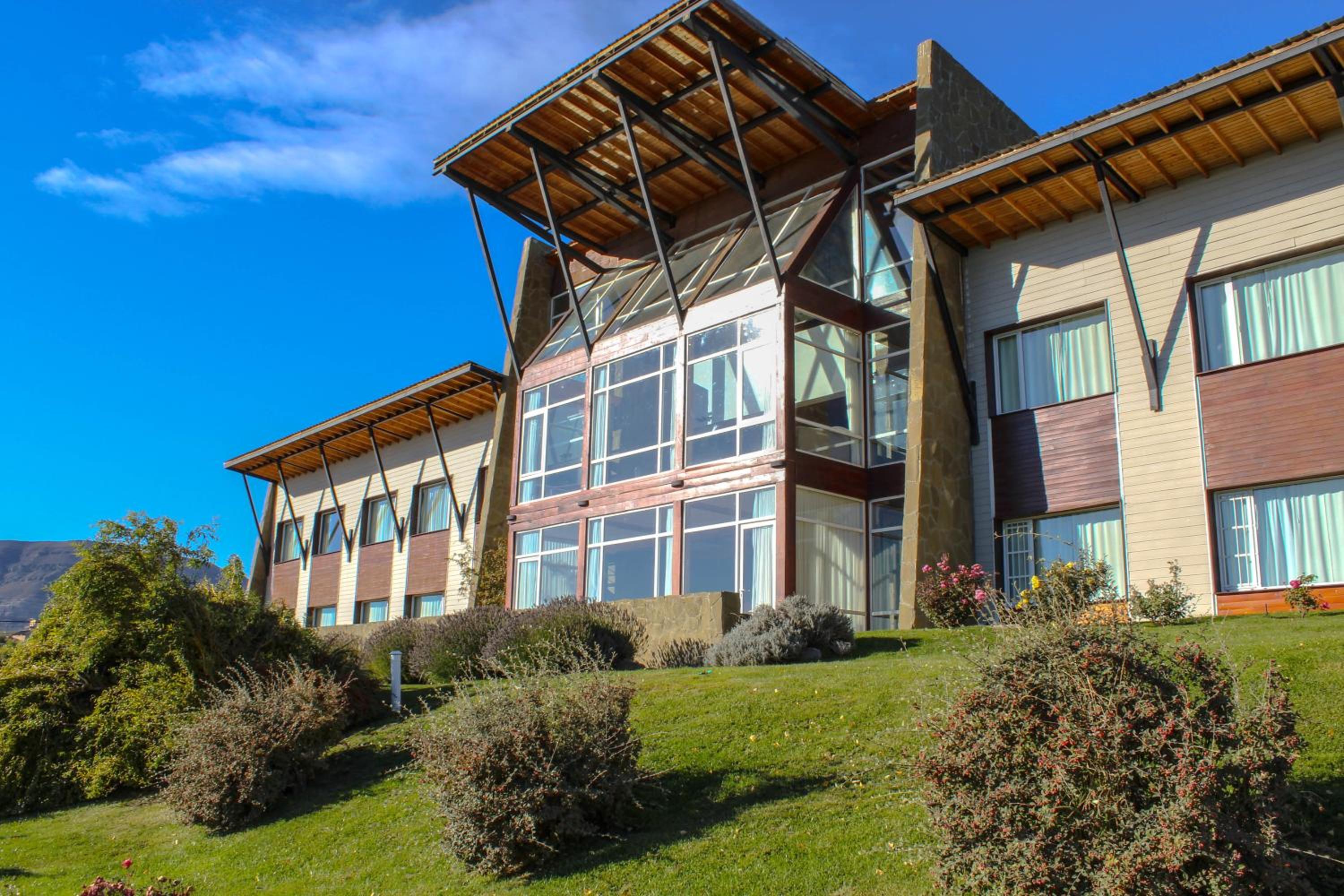 Hotel Terrazas Del Calafate - Image 1