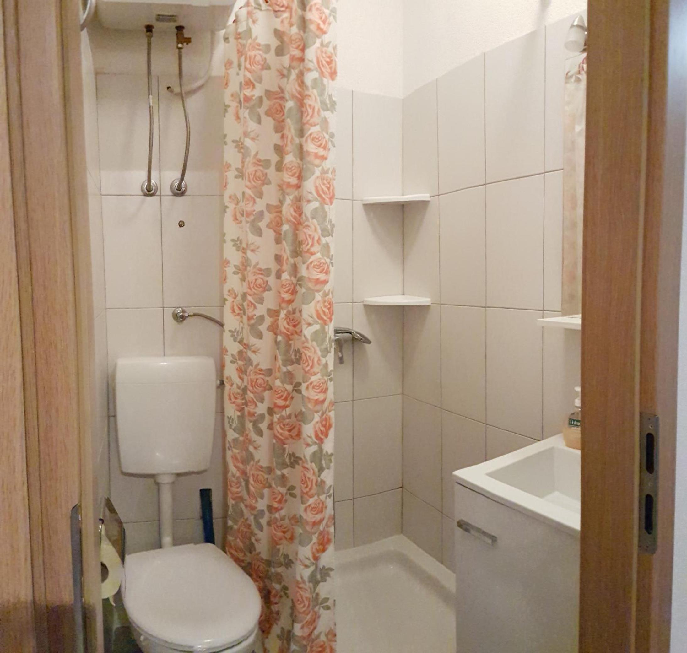 Photo 29