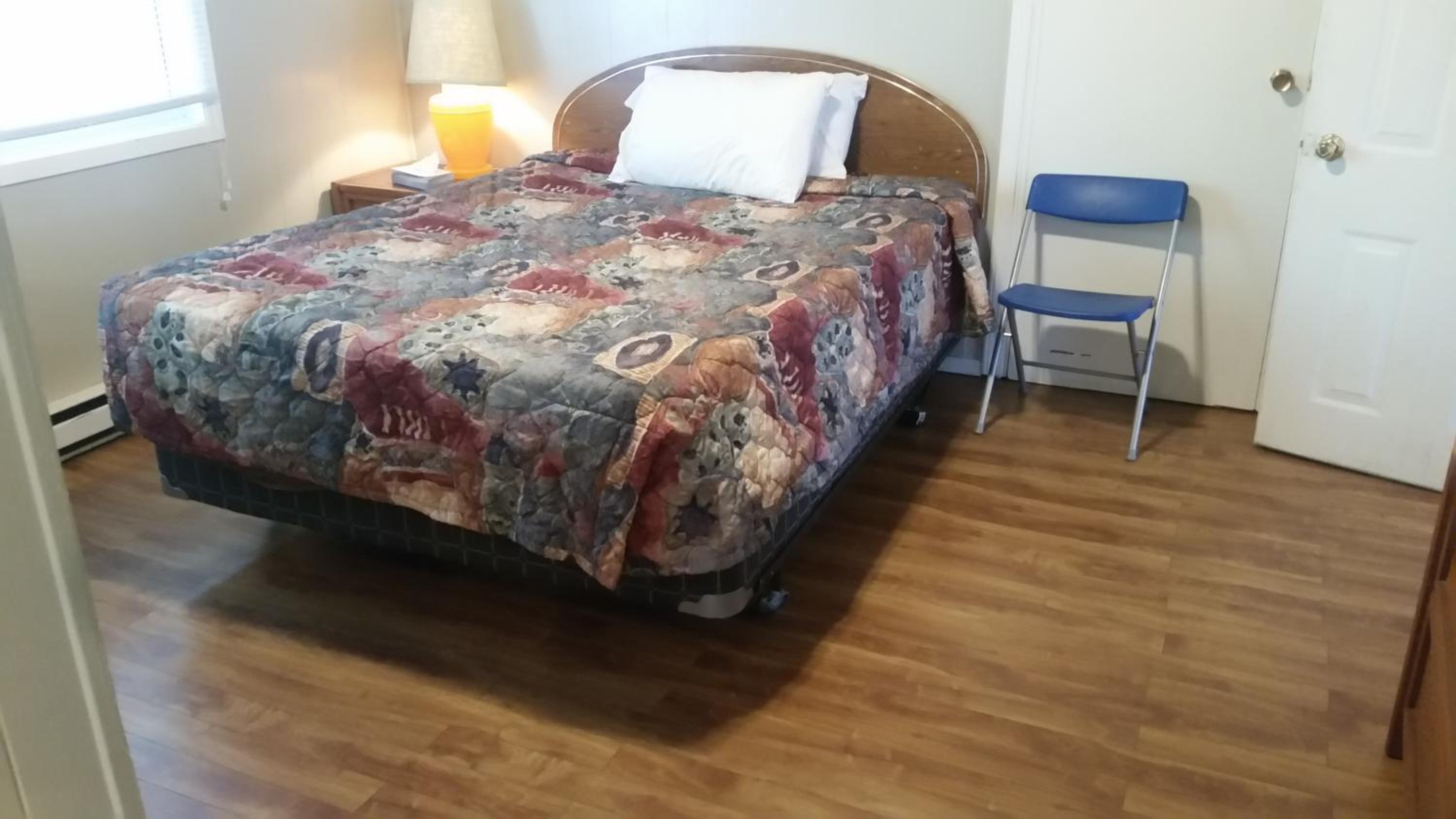 Holiday House Motel