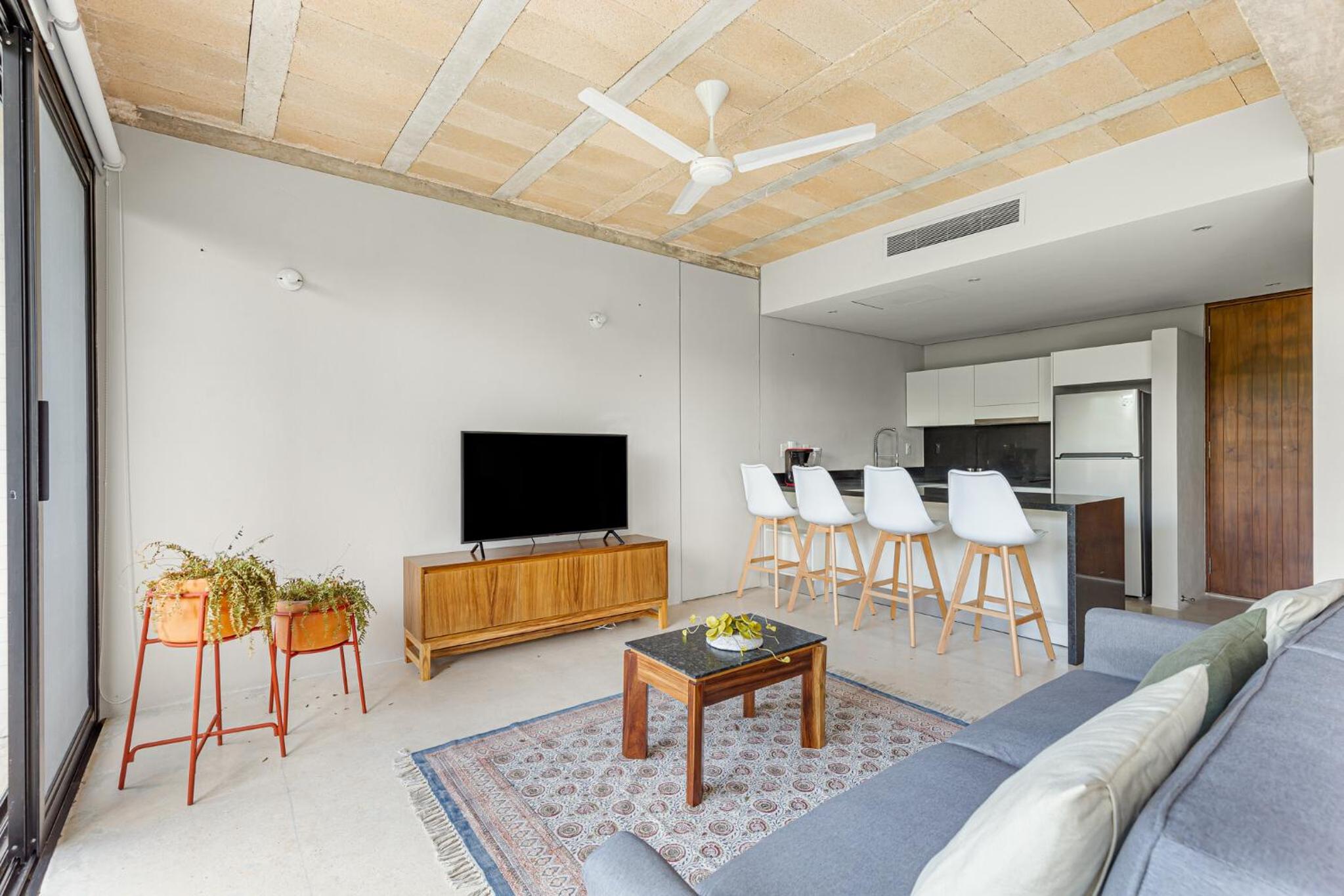 Sophisticated - Large Loft With Pool