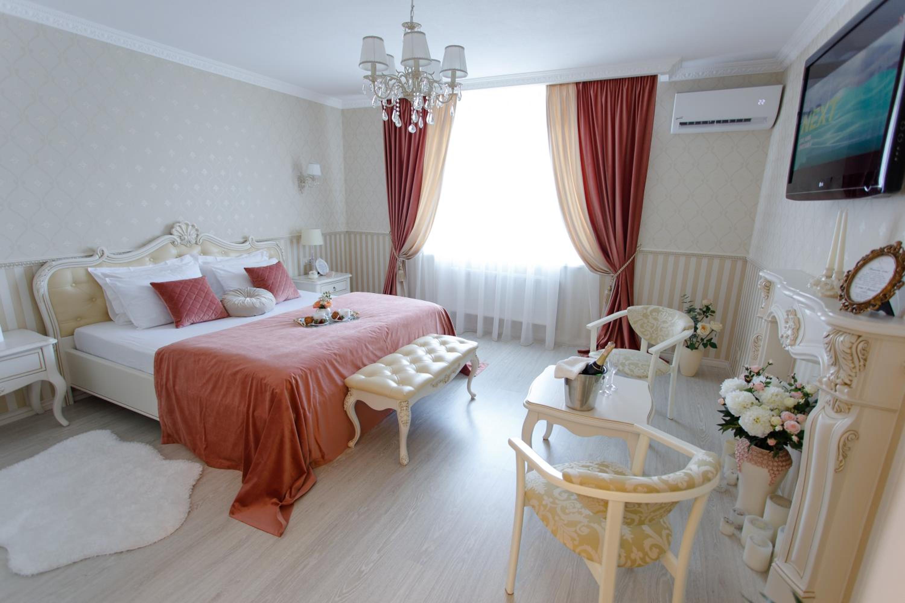 Royal Suite Apartment з ДЖАКУЗІ view 5