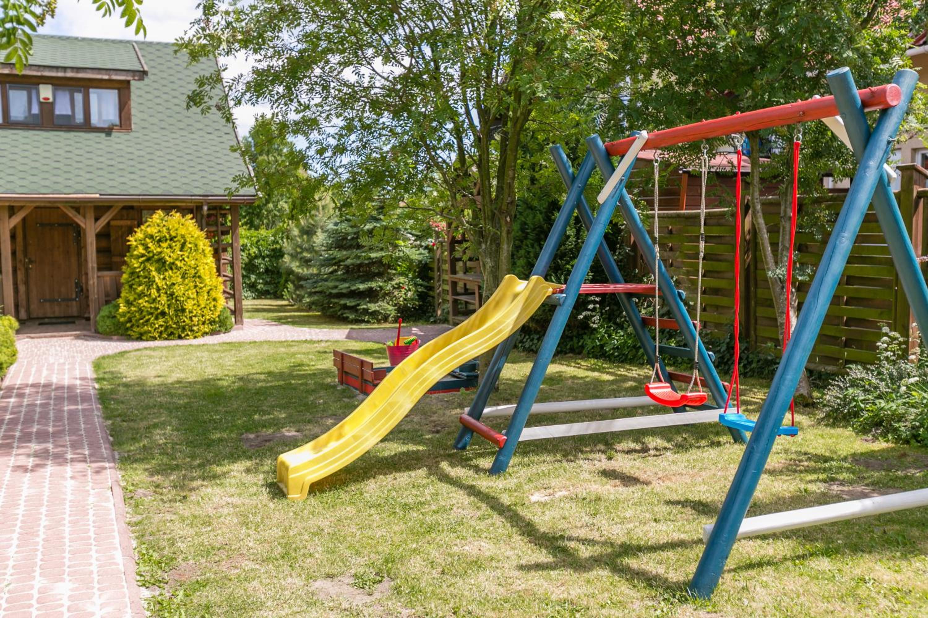Photo 10