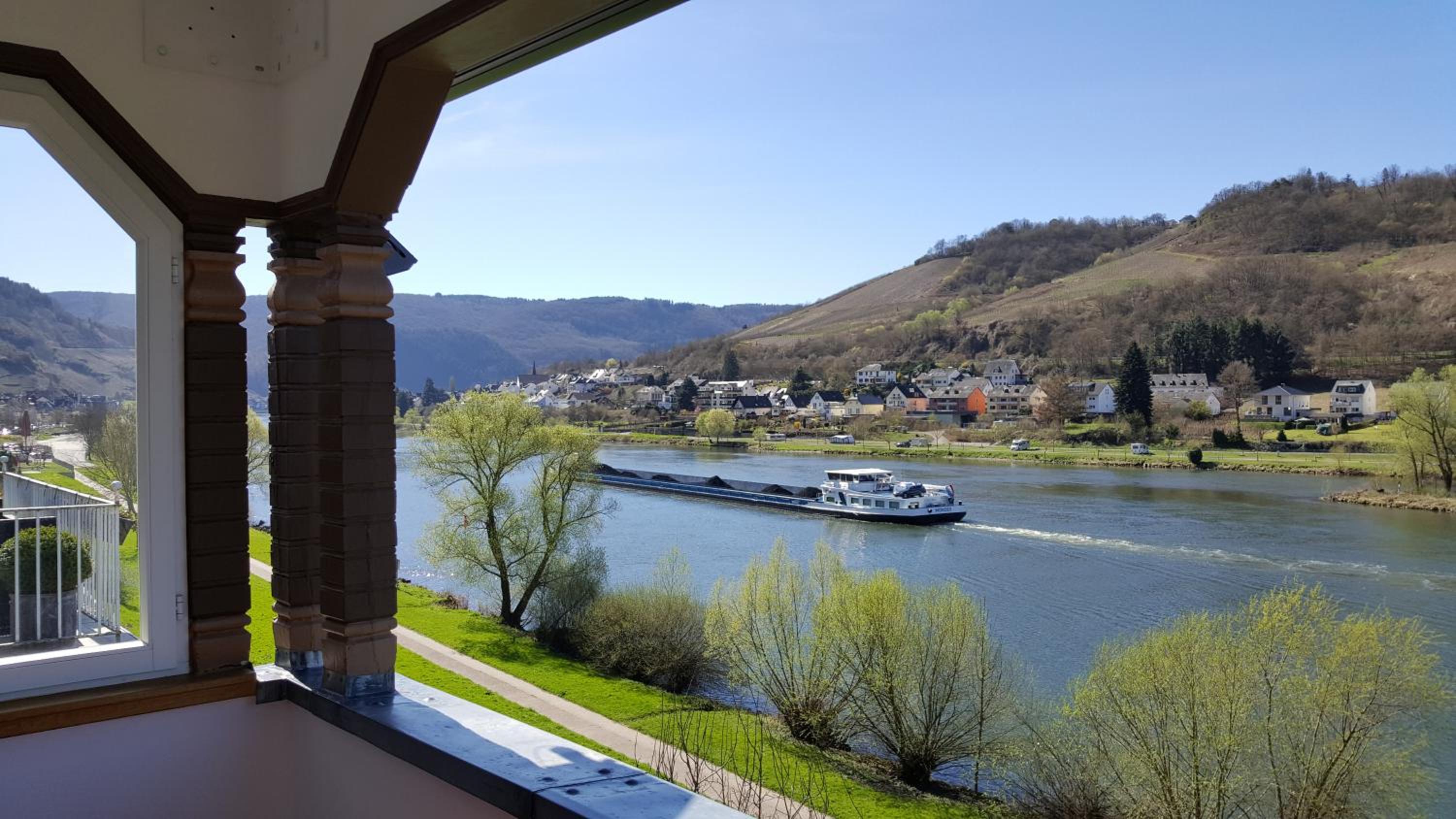 Ferienhaus Inselblick in Traumlage mit Balkon und Panoramablick