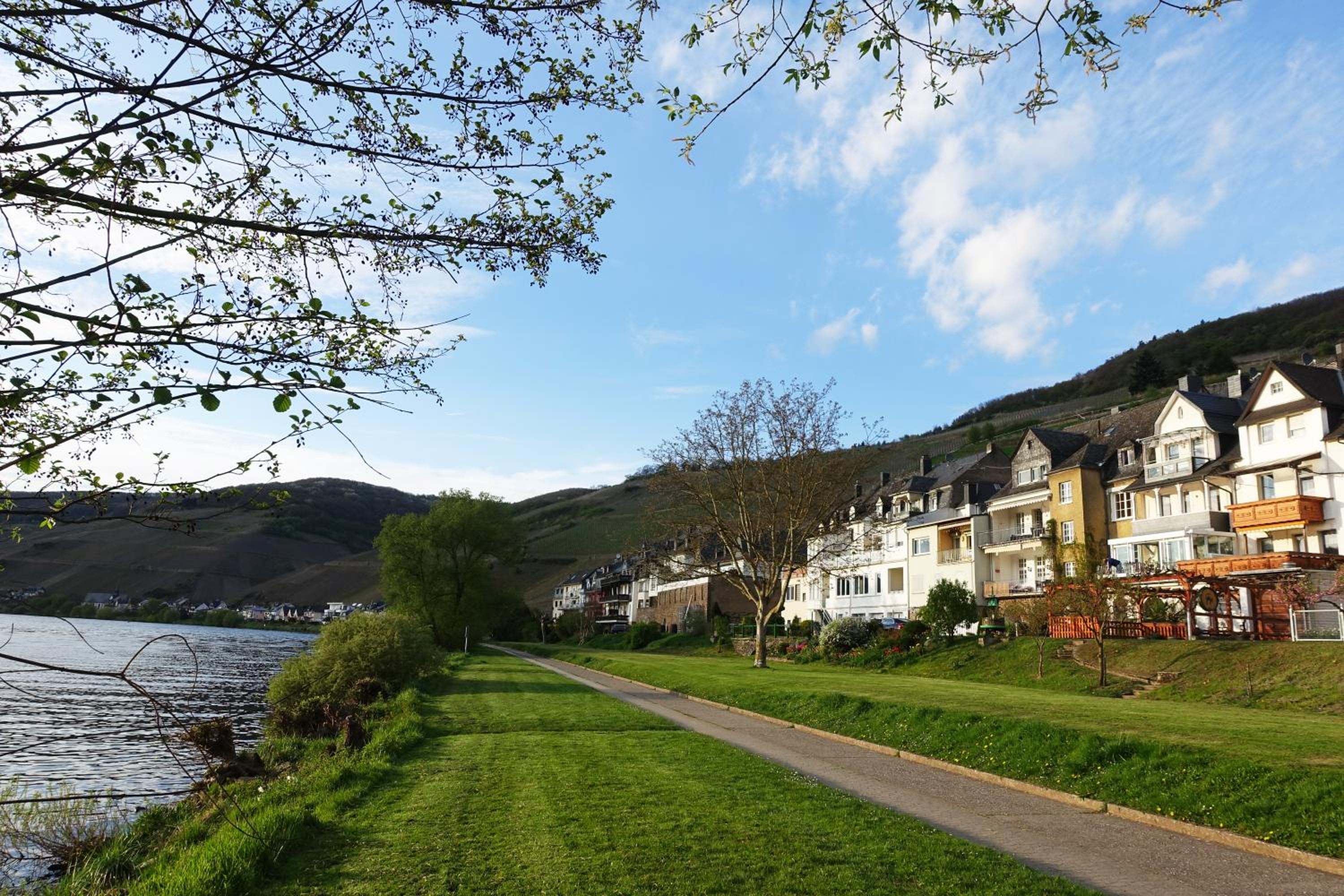 Ferienhaus Inselblick in Traumlage mit Balkon und Panoramablick
