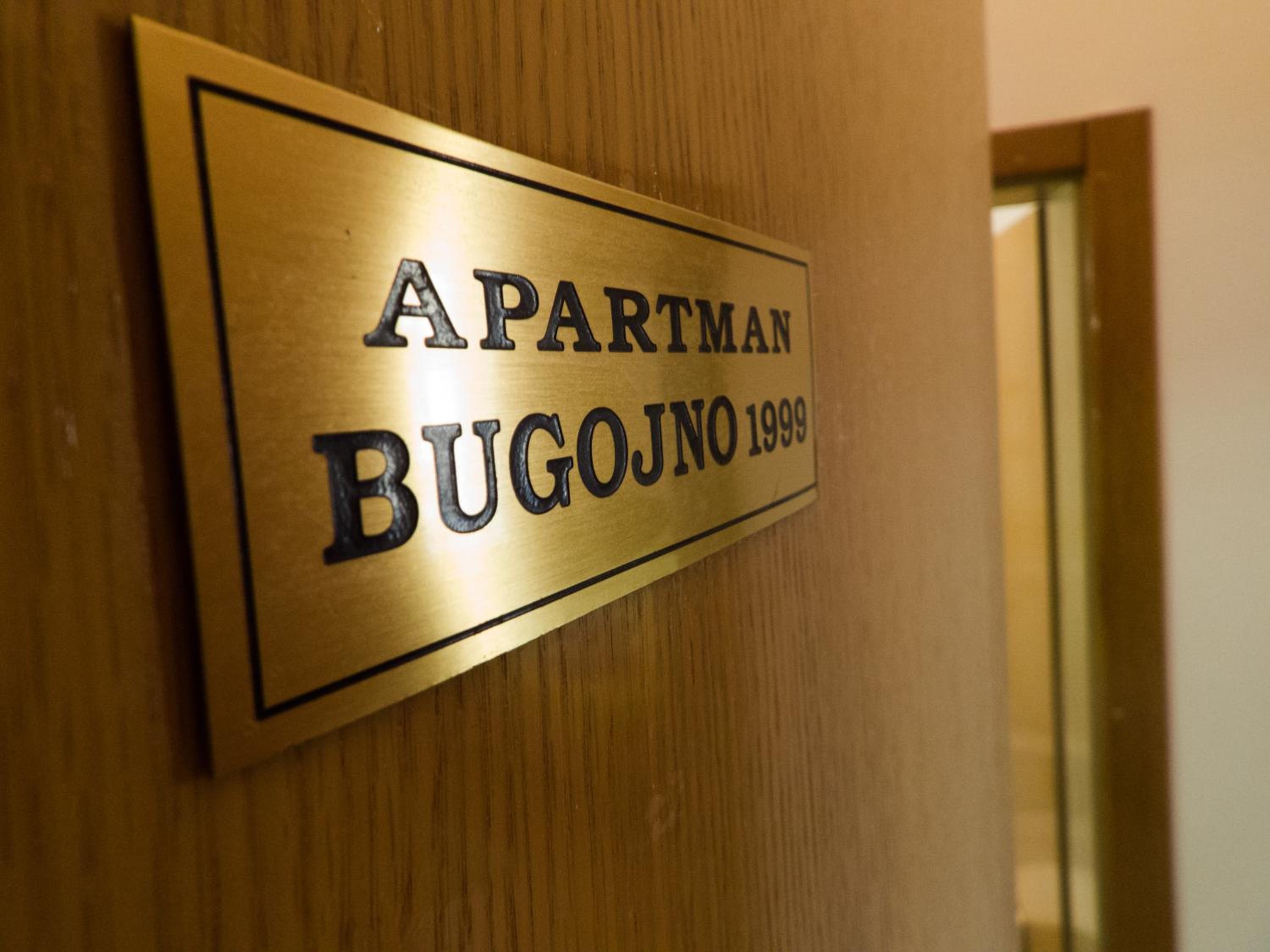 Studio Apartments 