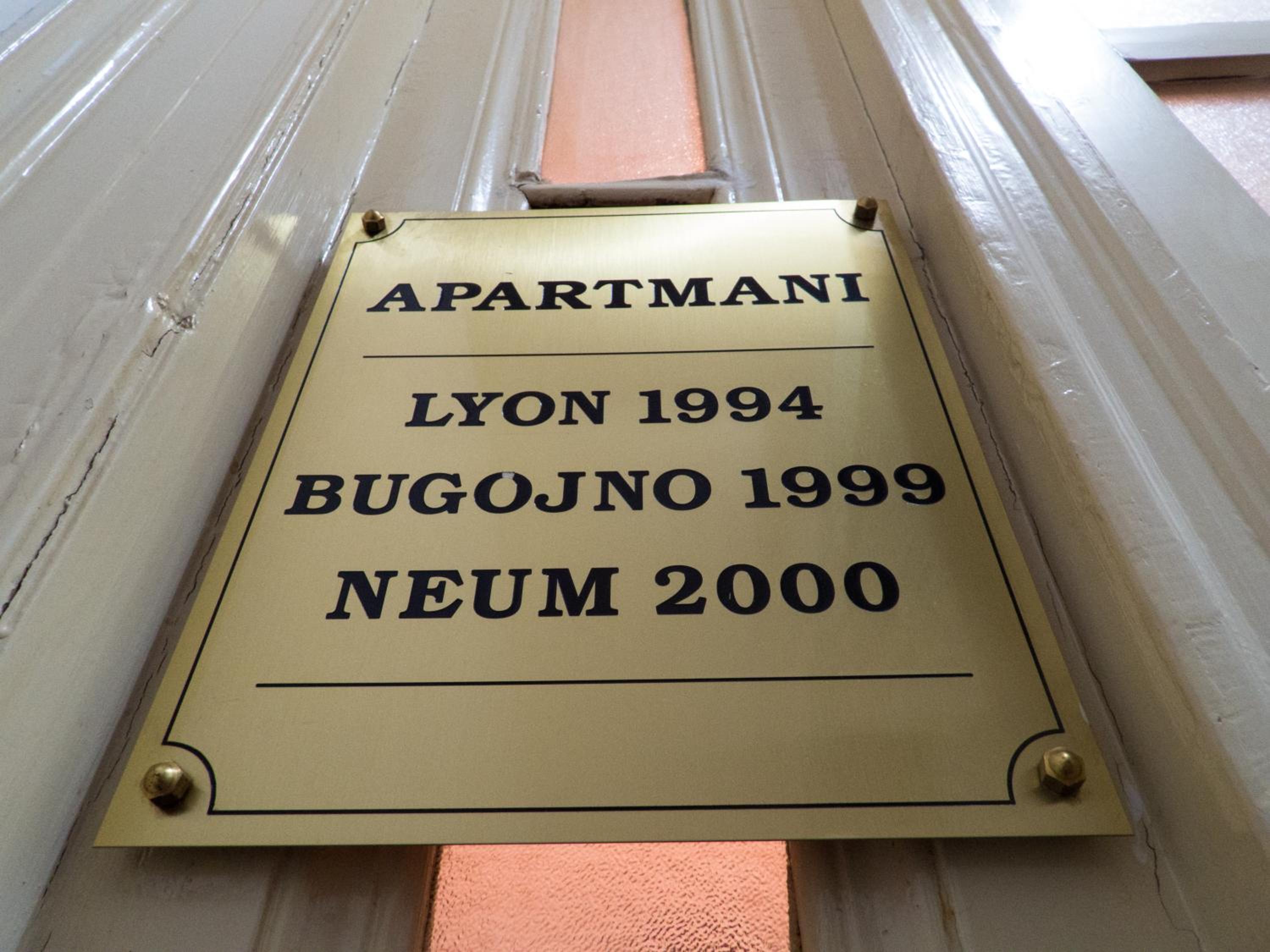 Studio Apartments 