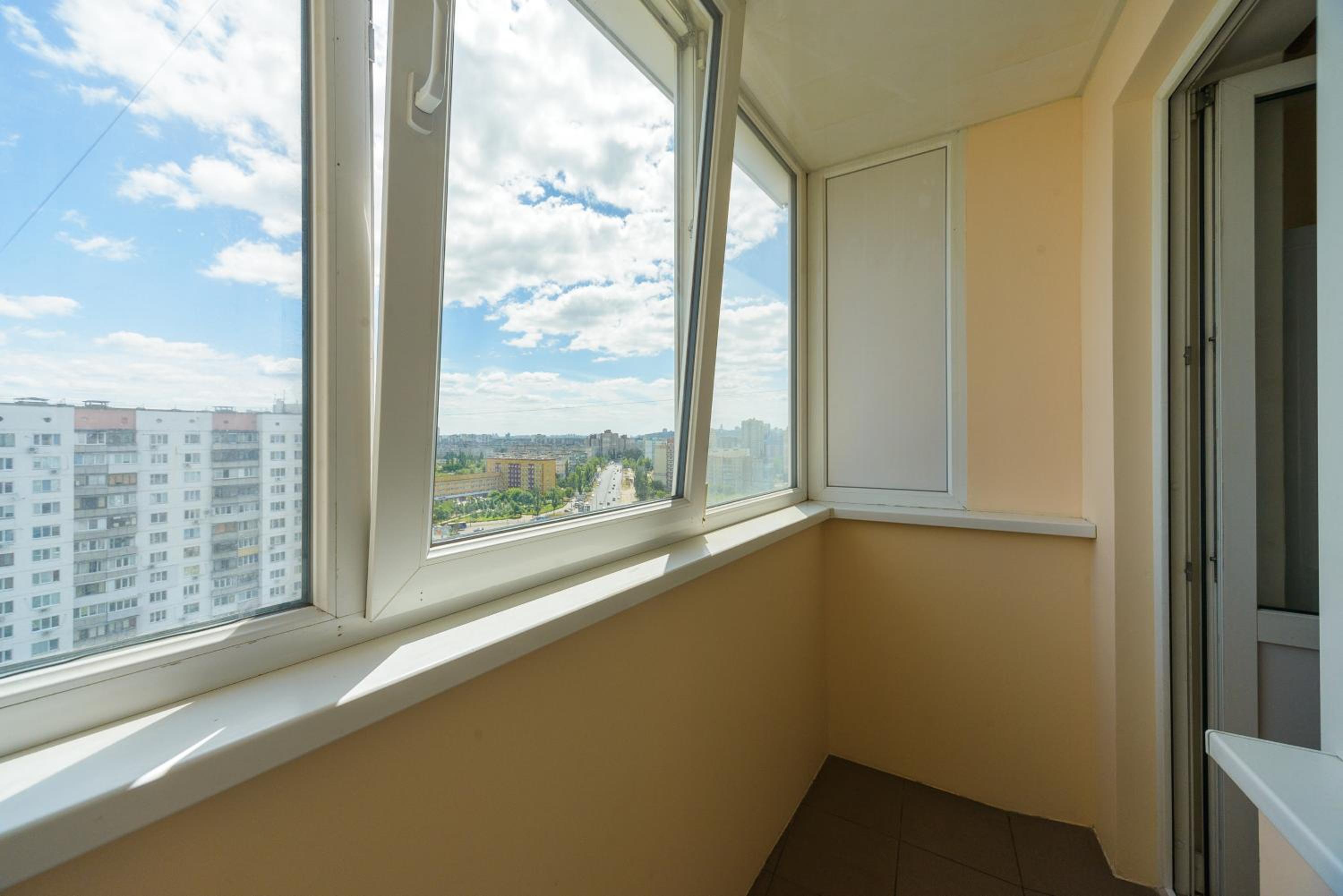 ARTAL Apartment on Obolonskaya Square 3