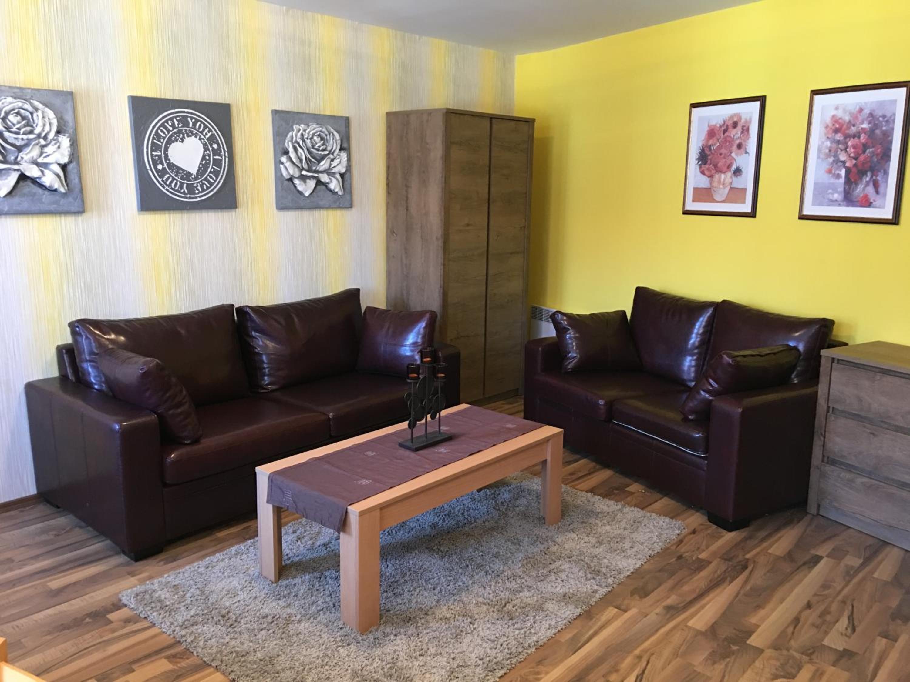 Ramada 2 Boutique Apartment near Ski Road