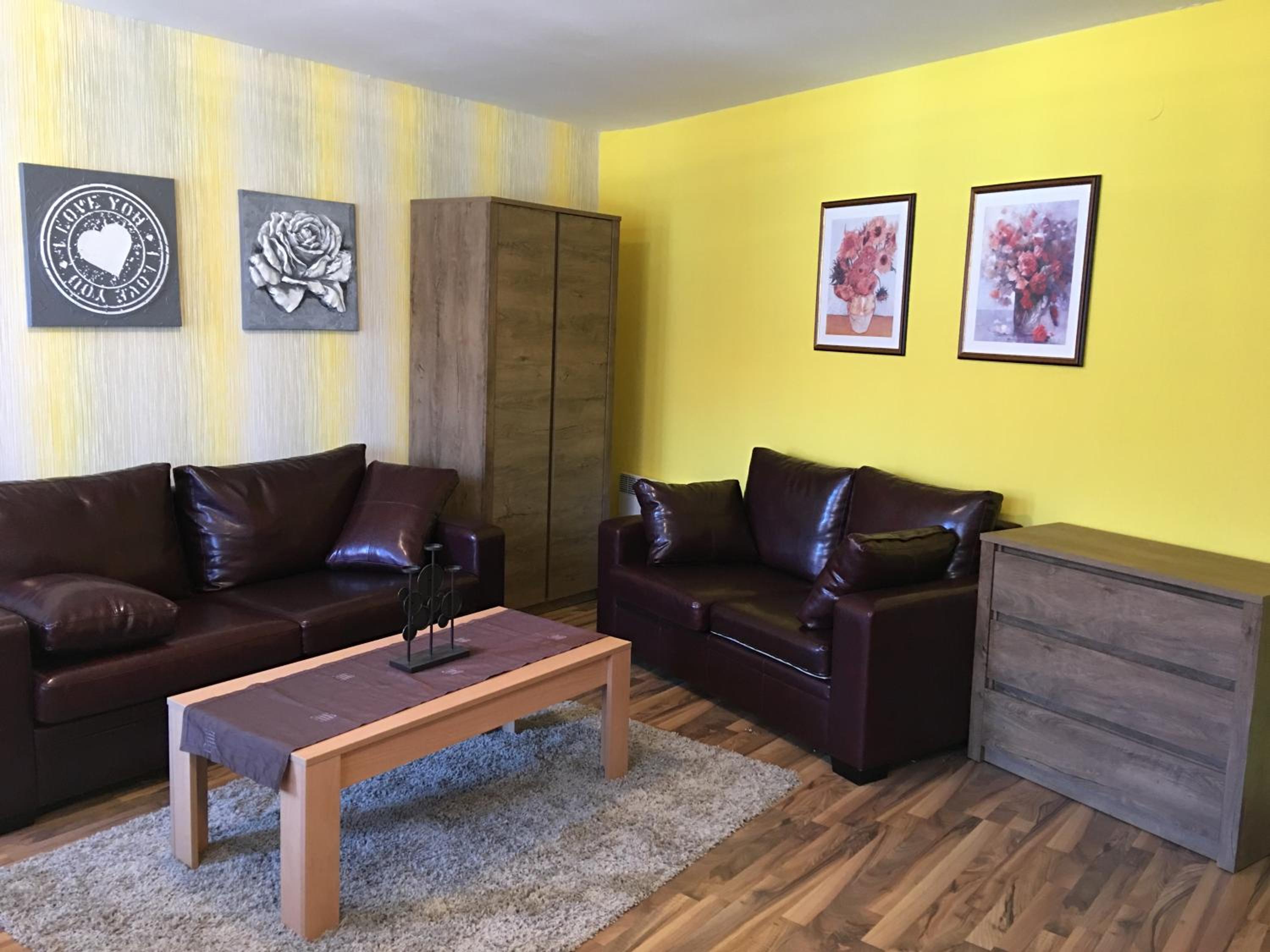 Ramada 2 Boutique Apartment near Ski Road
