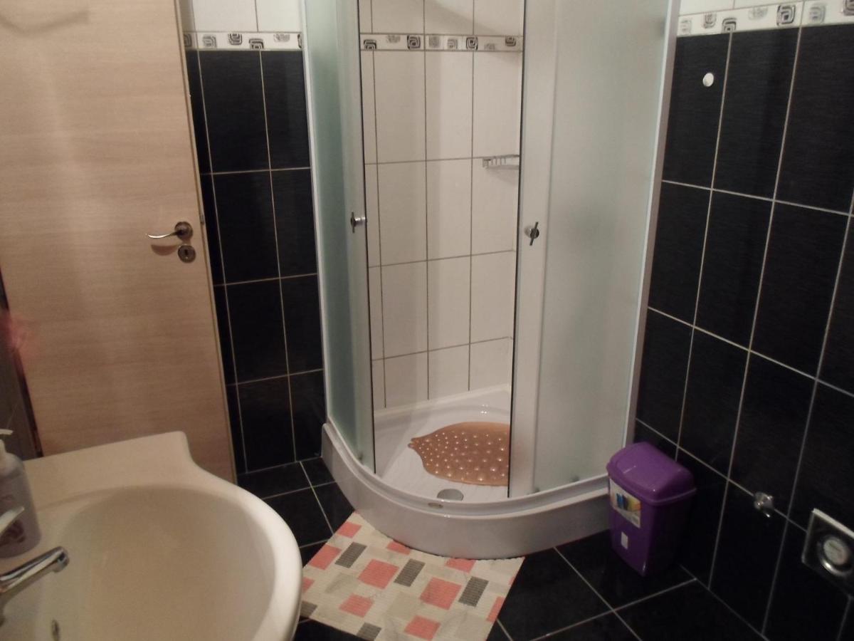 Photo 32
